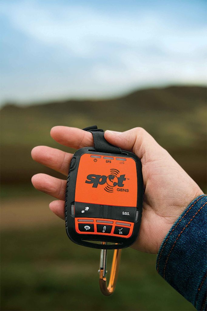 Un GPS personnel permet le repérage et peut appeler rapidement le secours.
