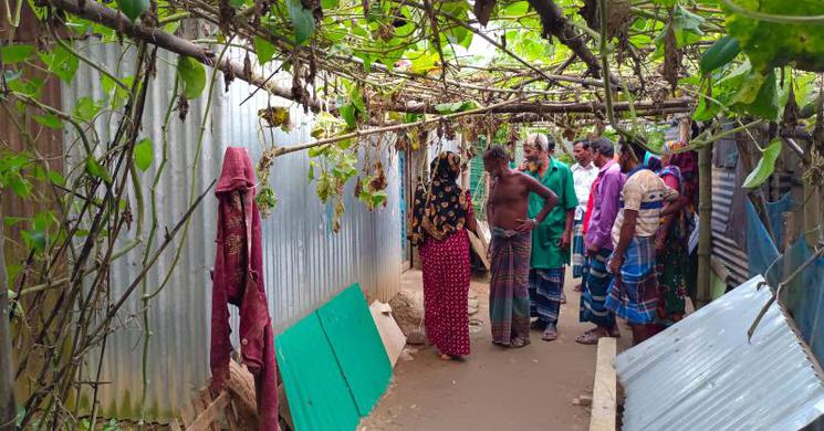 বউ চলে যাওয়ায় ঘটককে কুপিয়ে হত্যা