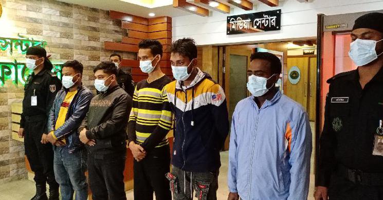 আইন-শৃঙ্খলা বাহিনীকে তথ্য দেওয়ায় রগ কেটে সায়মনকে হত্যা