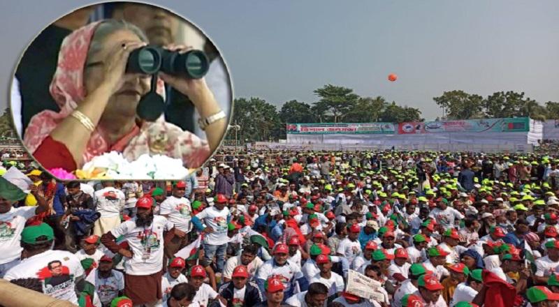 যশোরে দূরবীন দিয়ে জনস্রোত দেখলেন প্রধানমন্ত্রী