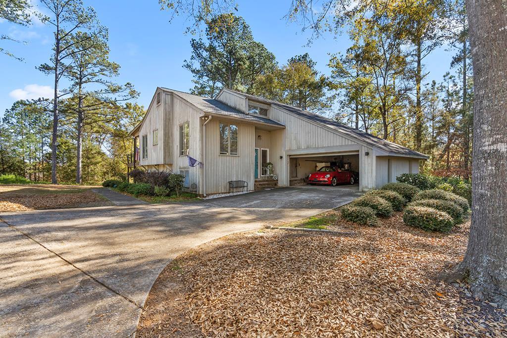 106 Glen Eagle Court