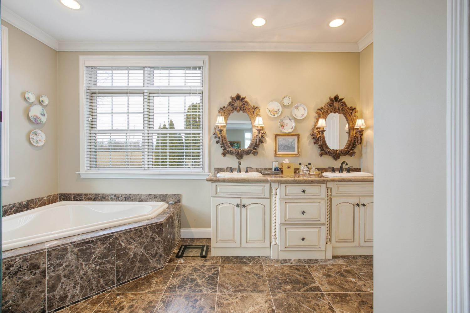 3471 N Karen Kourt, LaPorte, IN 46350; Image #42