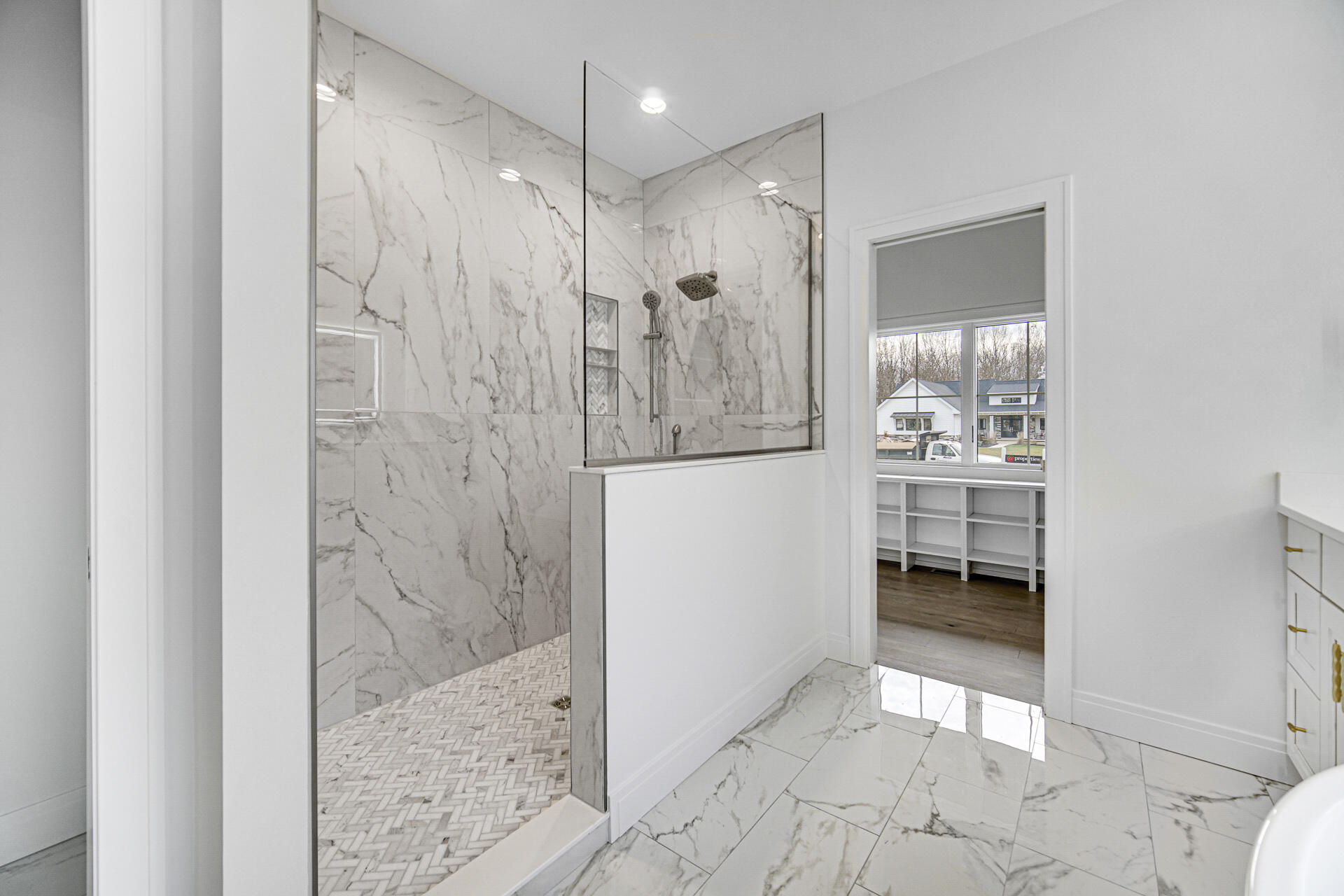 194 N Cricket Knoll Court, Valparaiso, IN 46385; Image #28