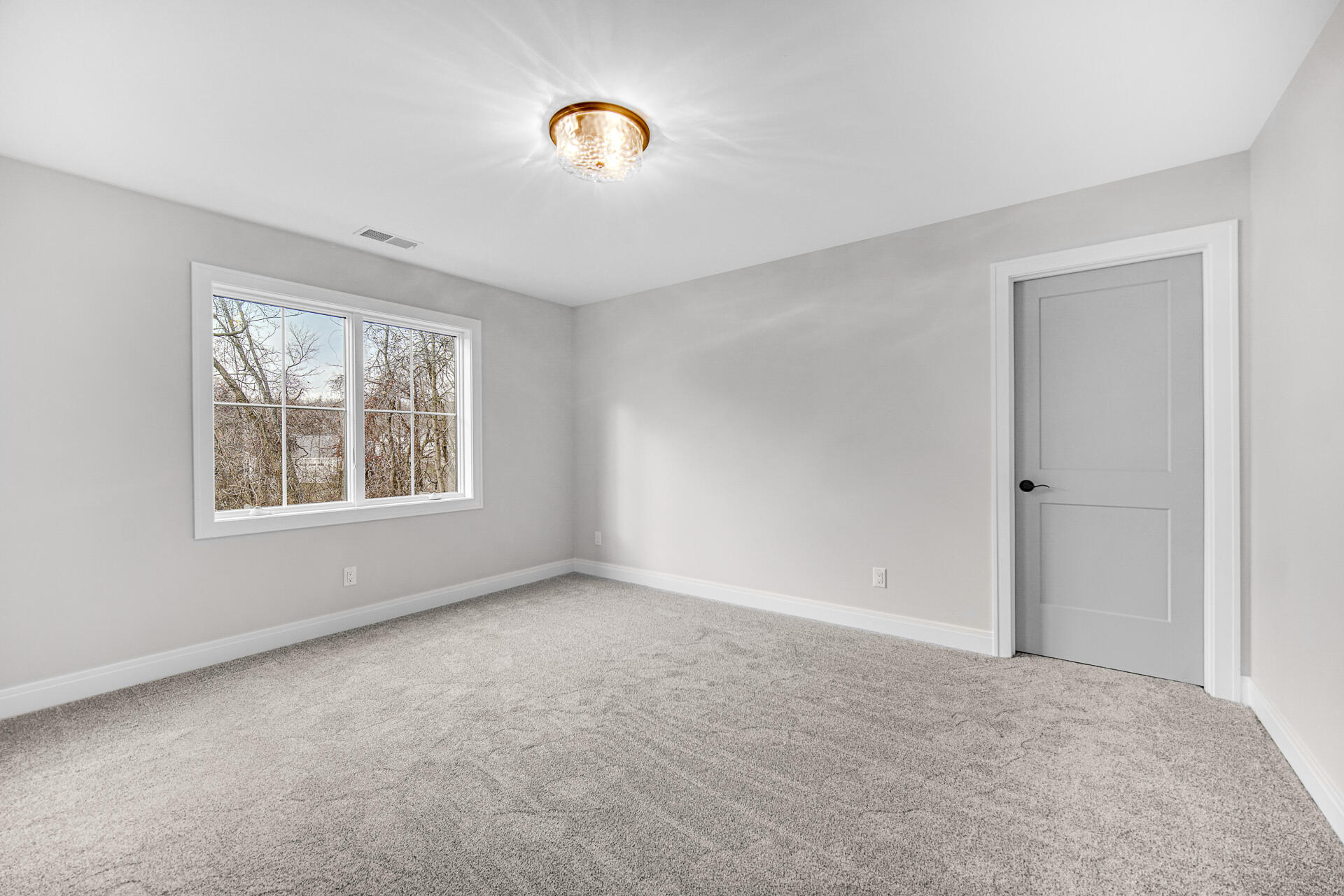 194 N Cricket Knoll Court, Valparaiso, IN 46385; Image #38