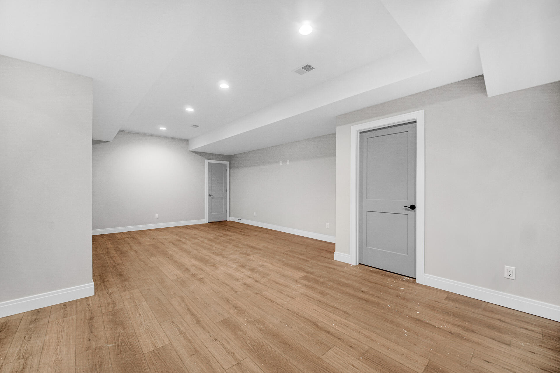 194 N Cricket Knoll Court, Valparaiso, IN 46385; Image #45