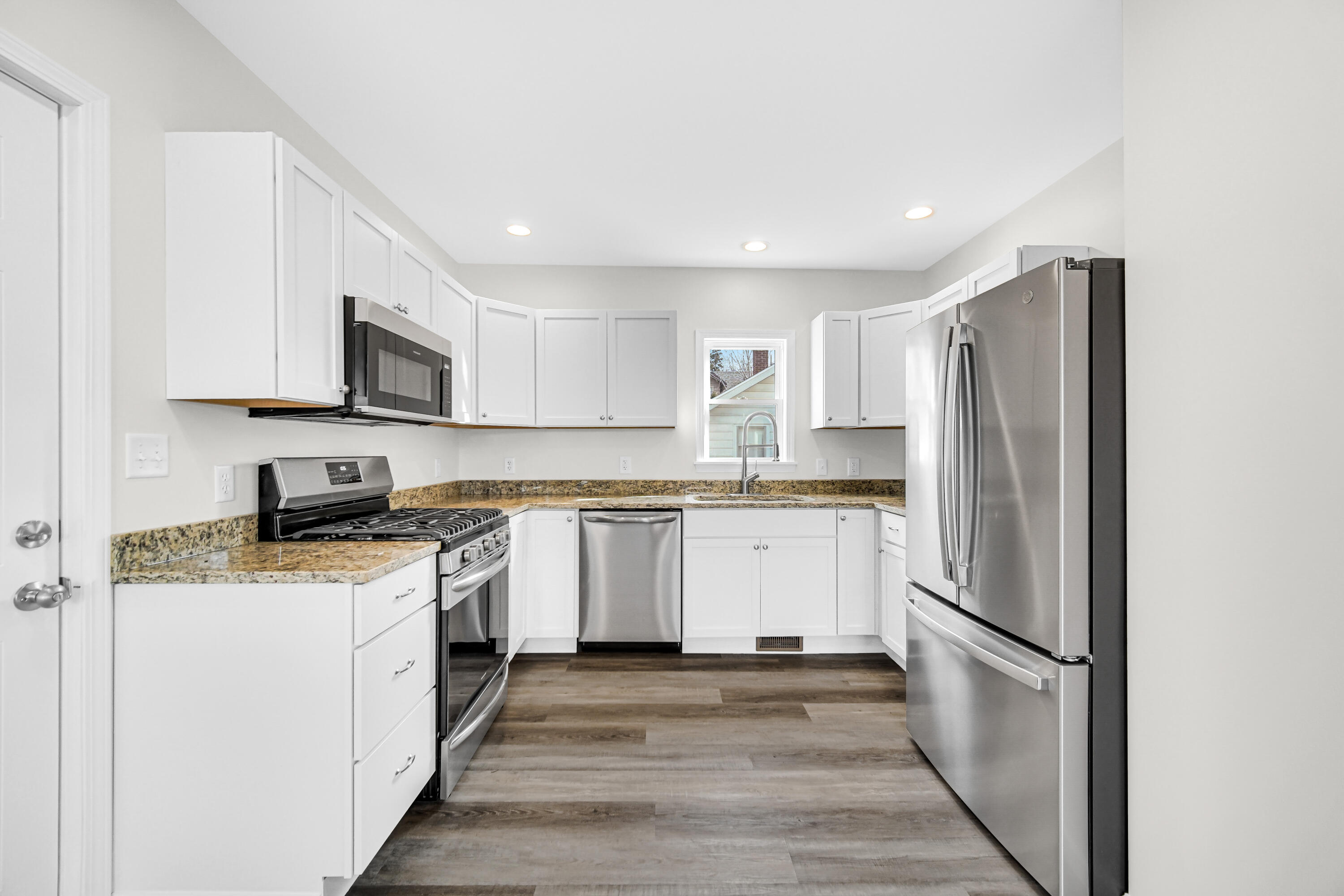 807 Division Street, La Porte, IN 46350; Image #11