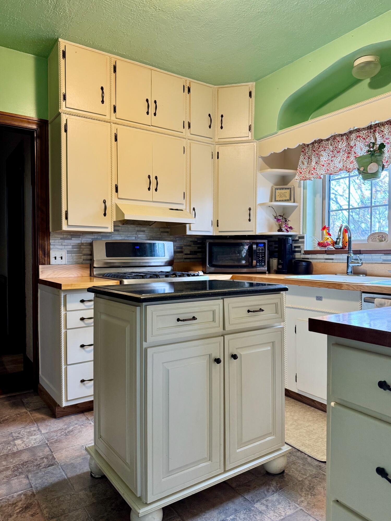 703 S Main Street, Knox, IN 46534; Image #9