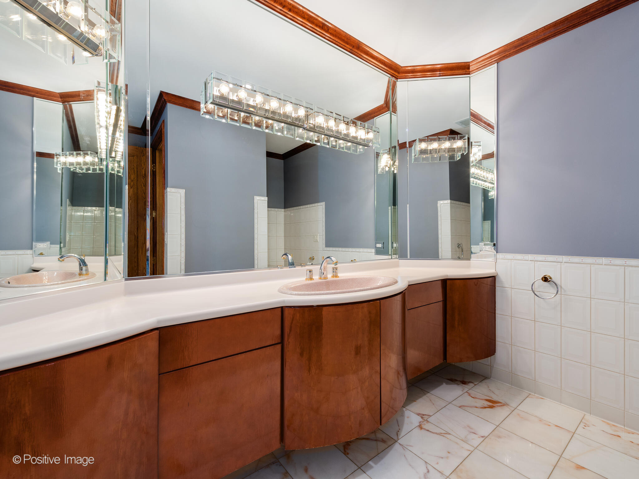 71 N 500 W, Valparaiso, IN 46385; Image #17