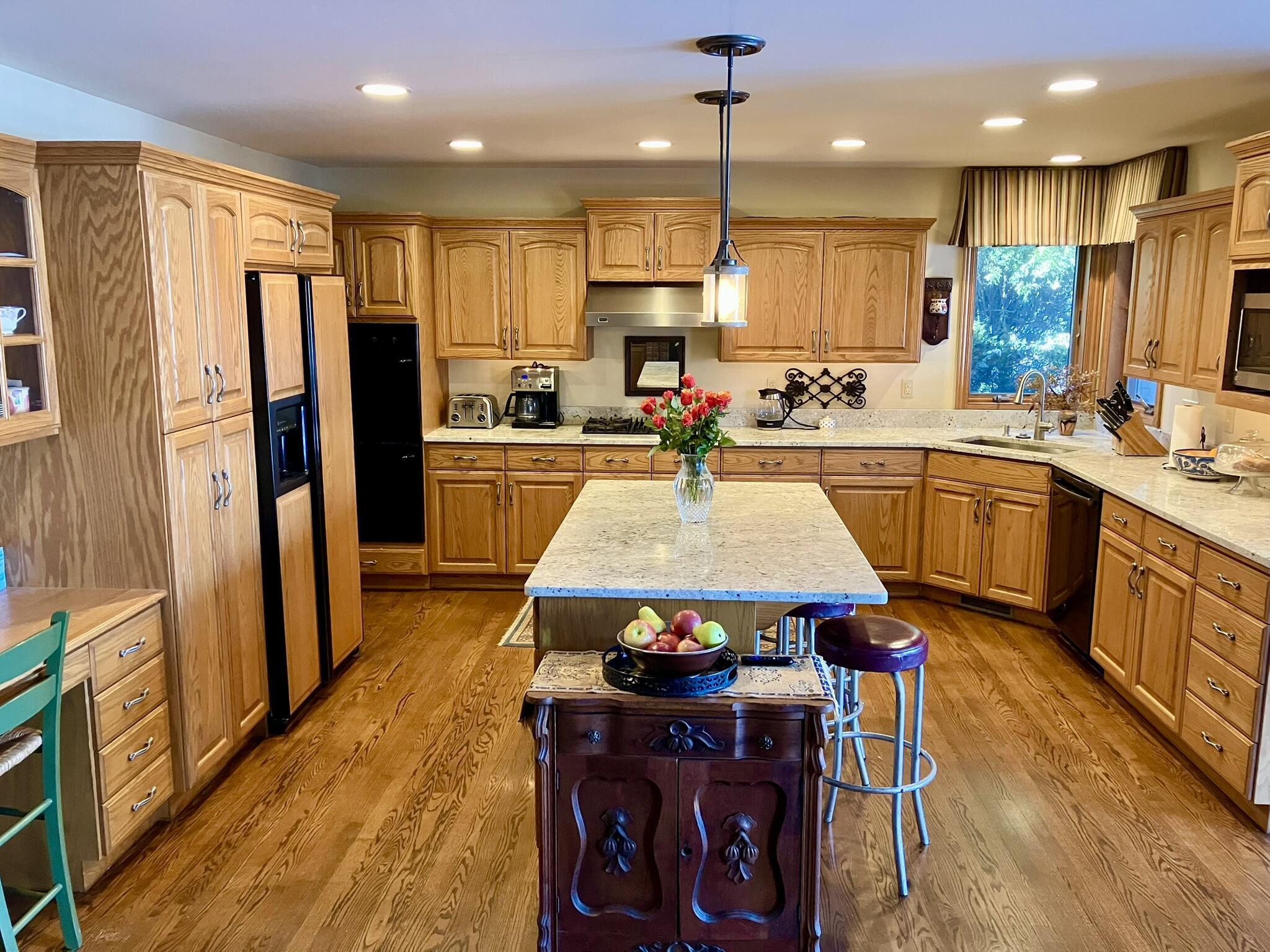 1837 Cherrywood Lane, Munster, IN 46321; Image #21