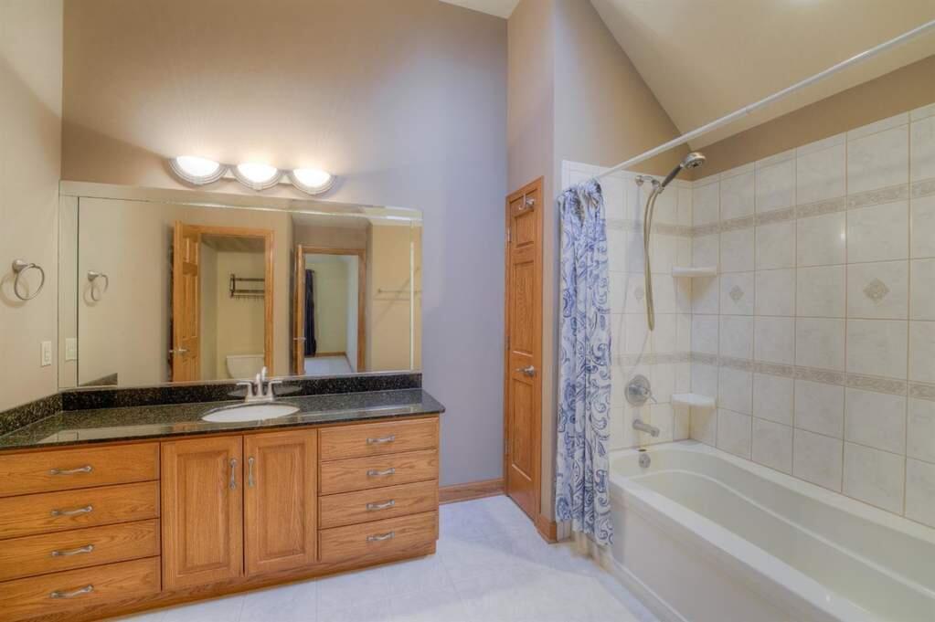 1837 Cherrywood Lane, Munster, IN 46321; Image #34