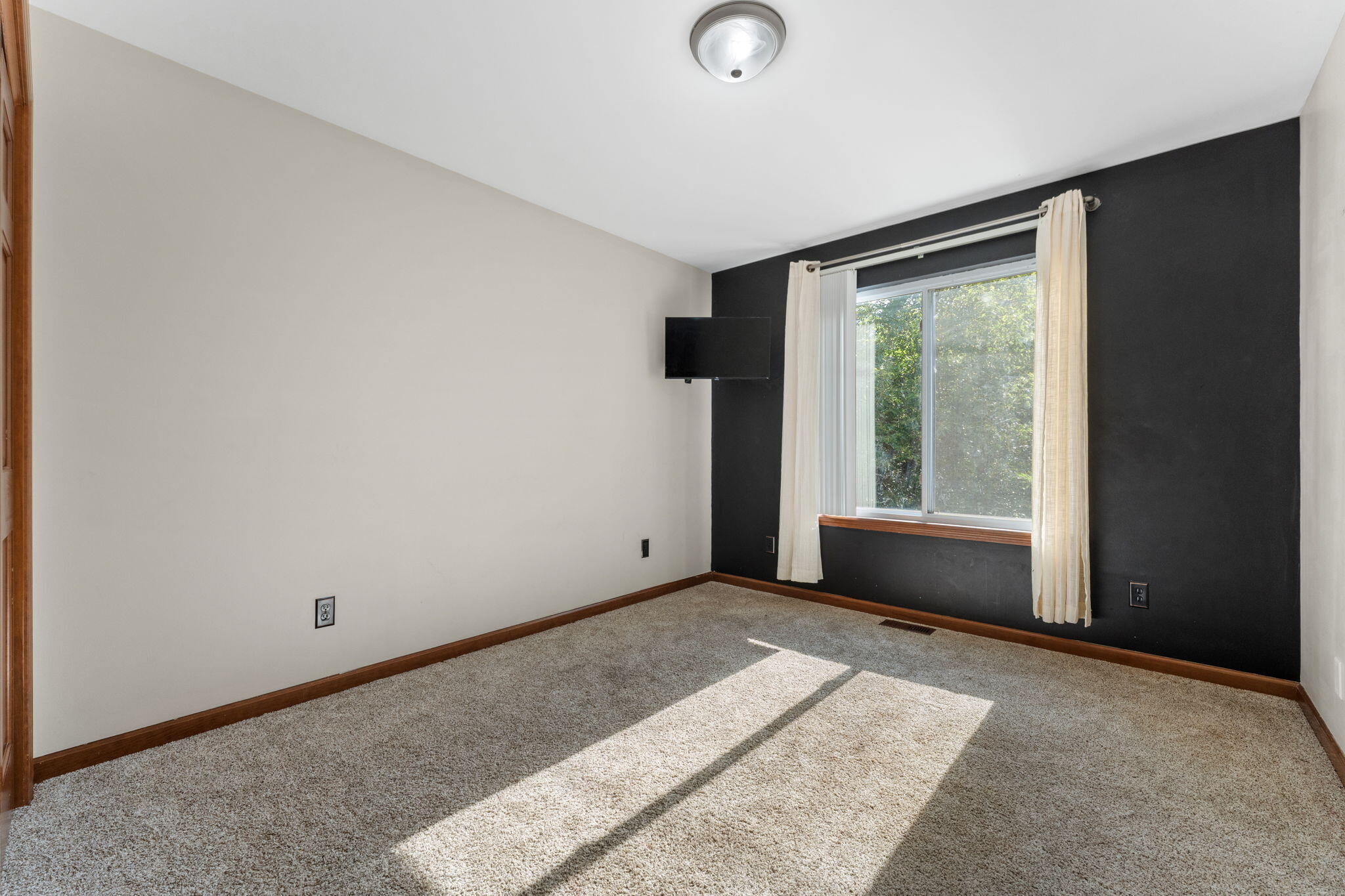 5407 Marigold Lane, Valparaiso, IN 46383; Image #20