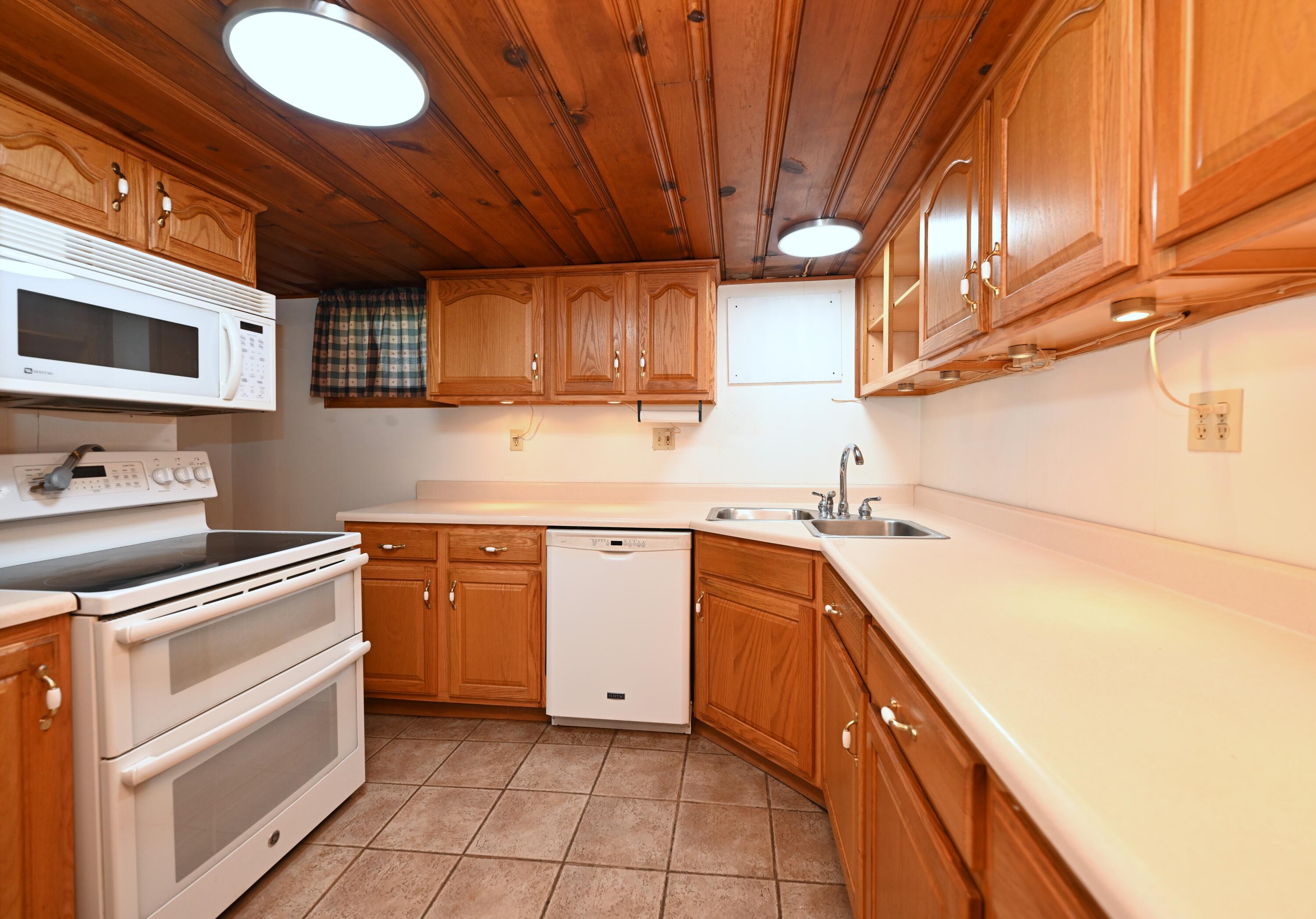 1199 N Main Street, Kewanna, IN 46939; Image #20