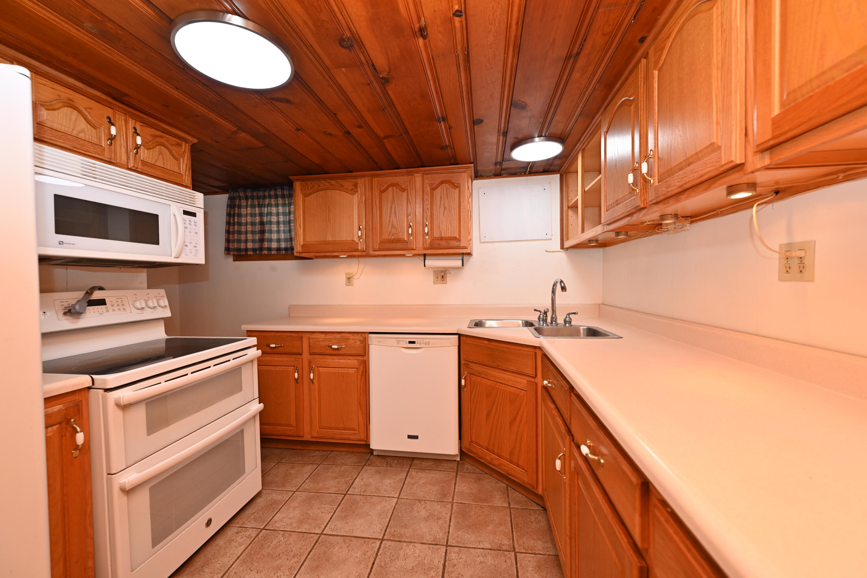 1199 N Main Street, Kewanna, IN 46939; Image #22