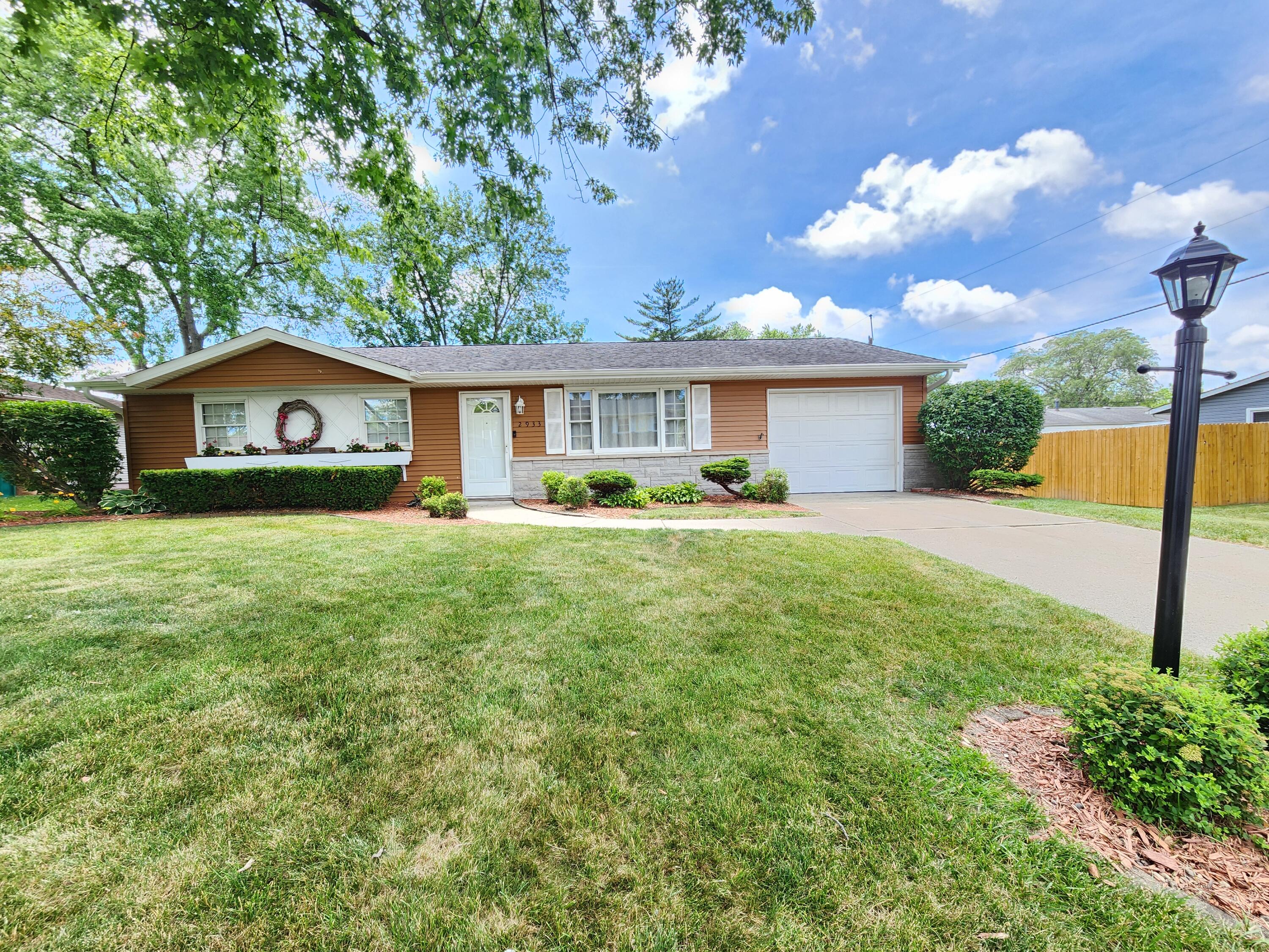 2933 79th Place W, Merrillville, IN 46410; Image #2
