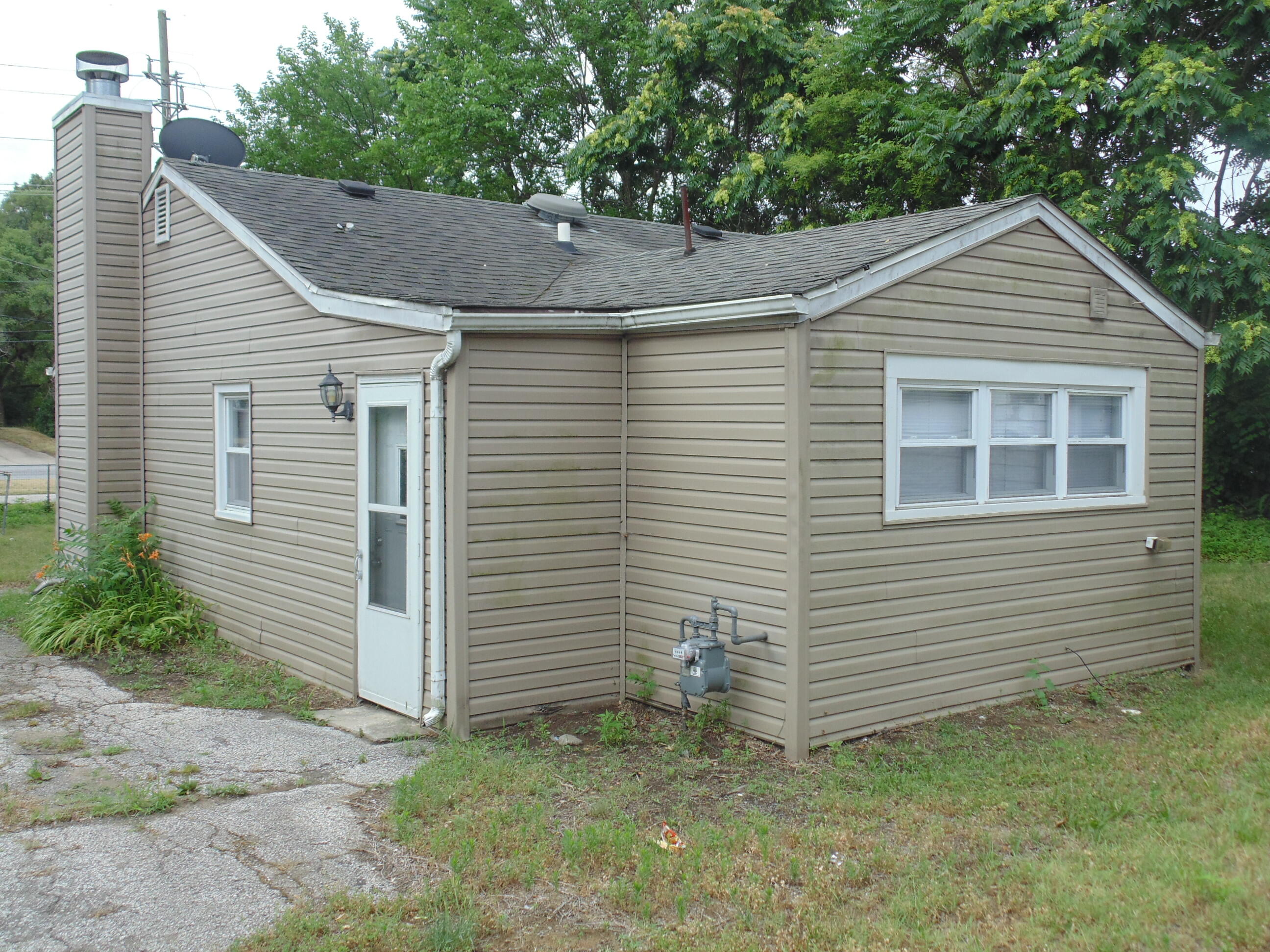 3406 E 37th Avenue, Lake Station, IN 46405; Image #12