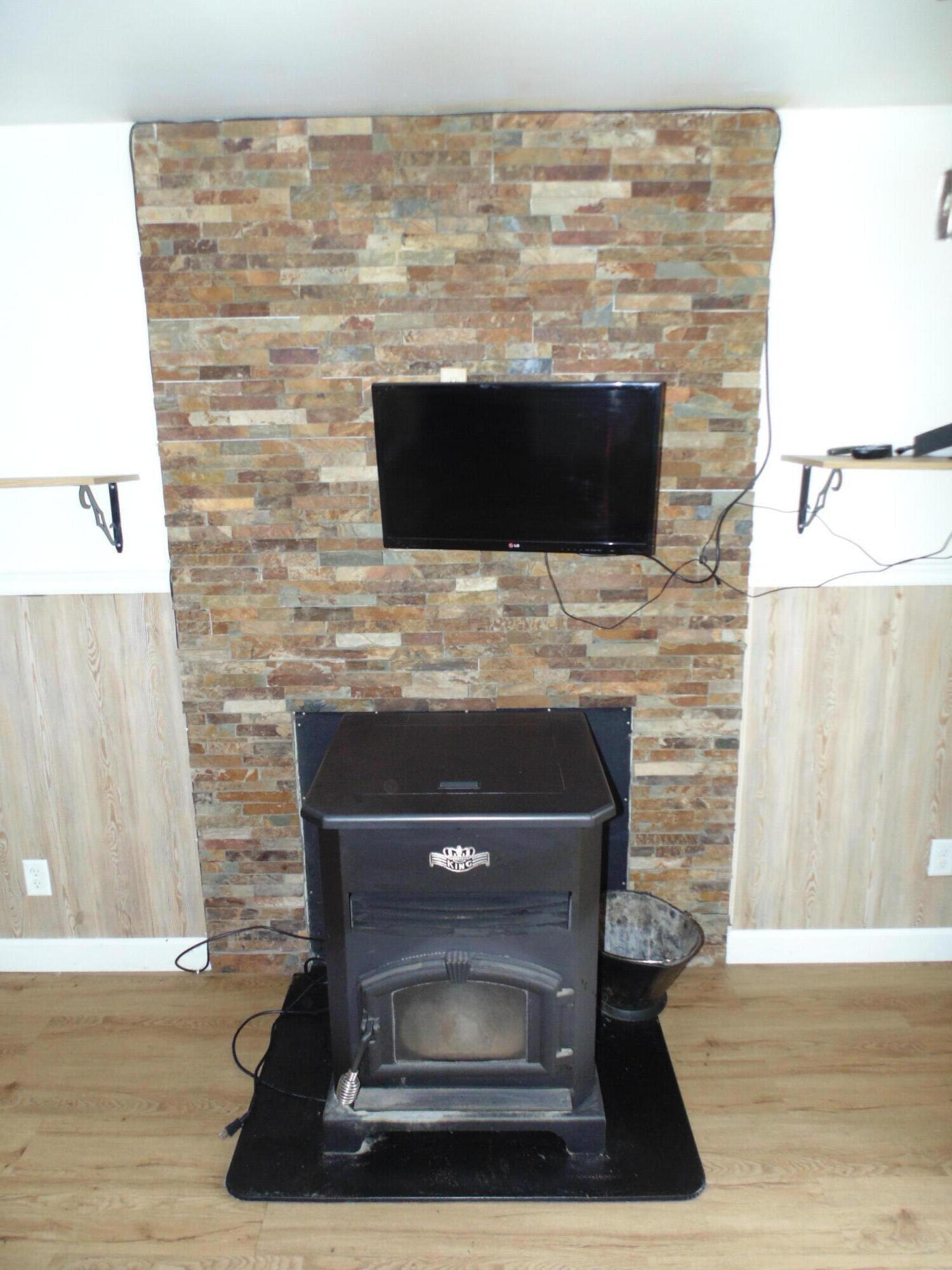 3406 E 37th Avenue, Lake Station, IN 46405; Image #6