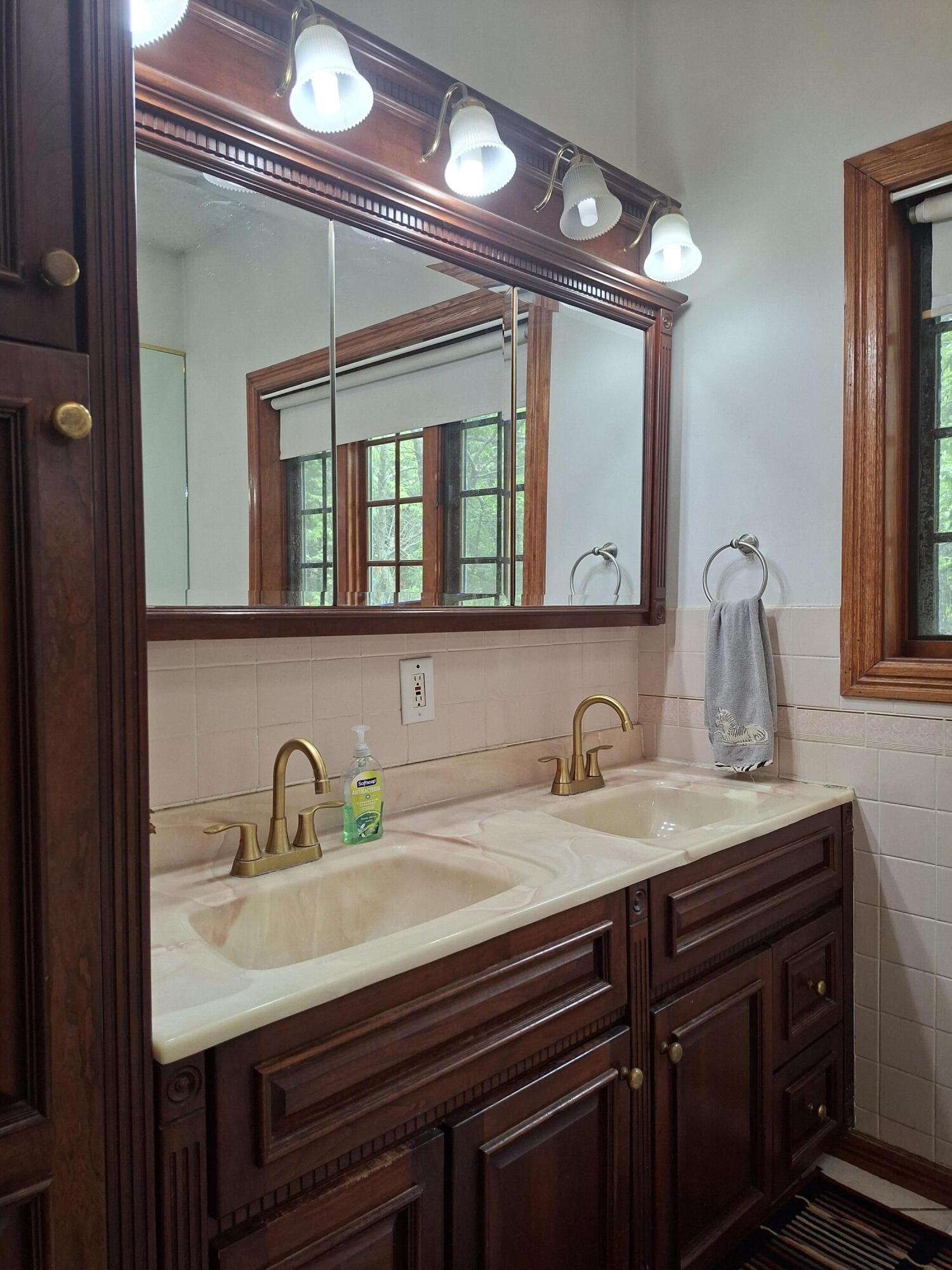 643 N 50 W, Valparaiso, IN 46385; Image #108