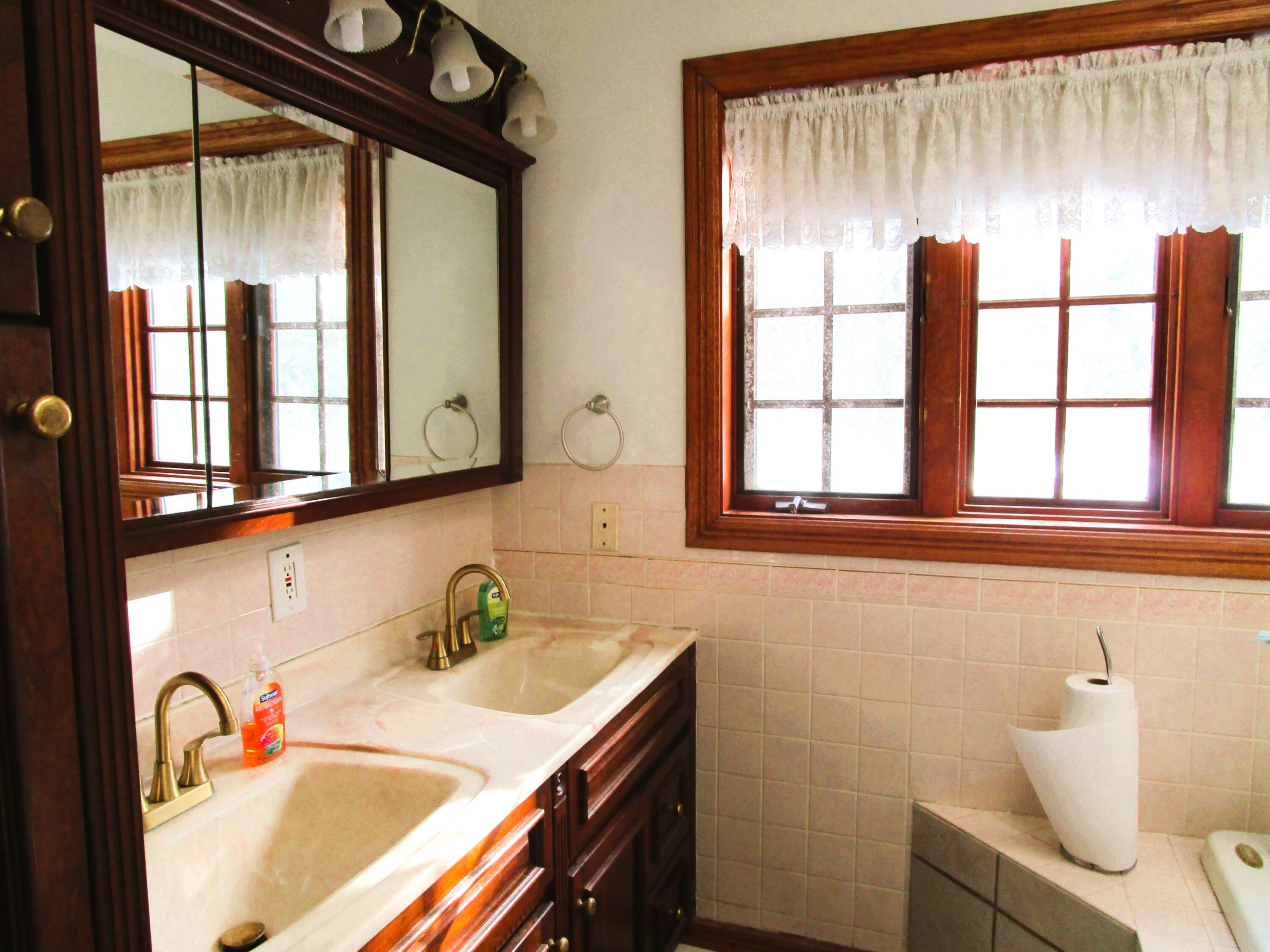 643 N 50 W, Valparaiso, IN 46385; Image #46