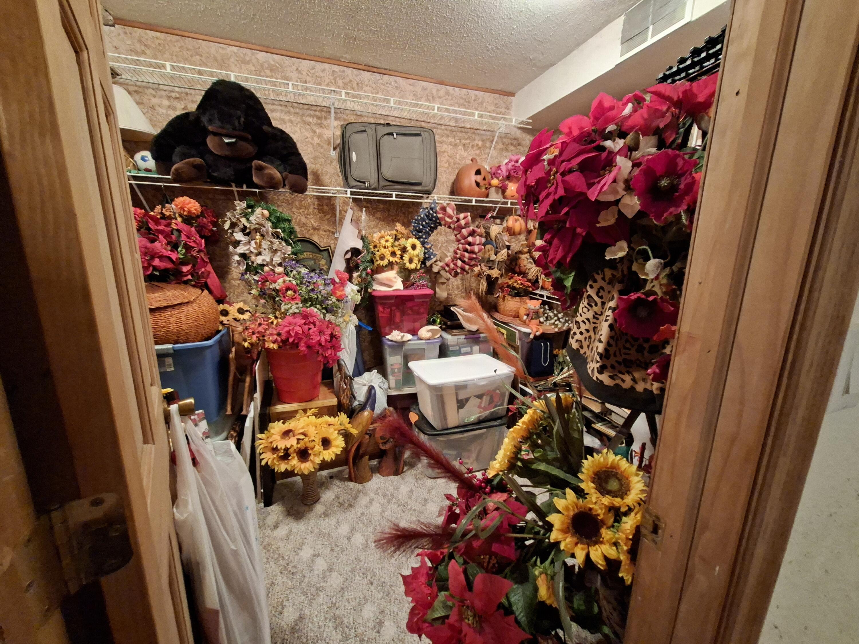 643 N 50 W, Valparaiso, IN 46385; Image #86