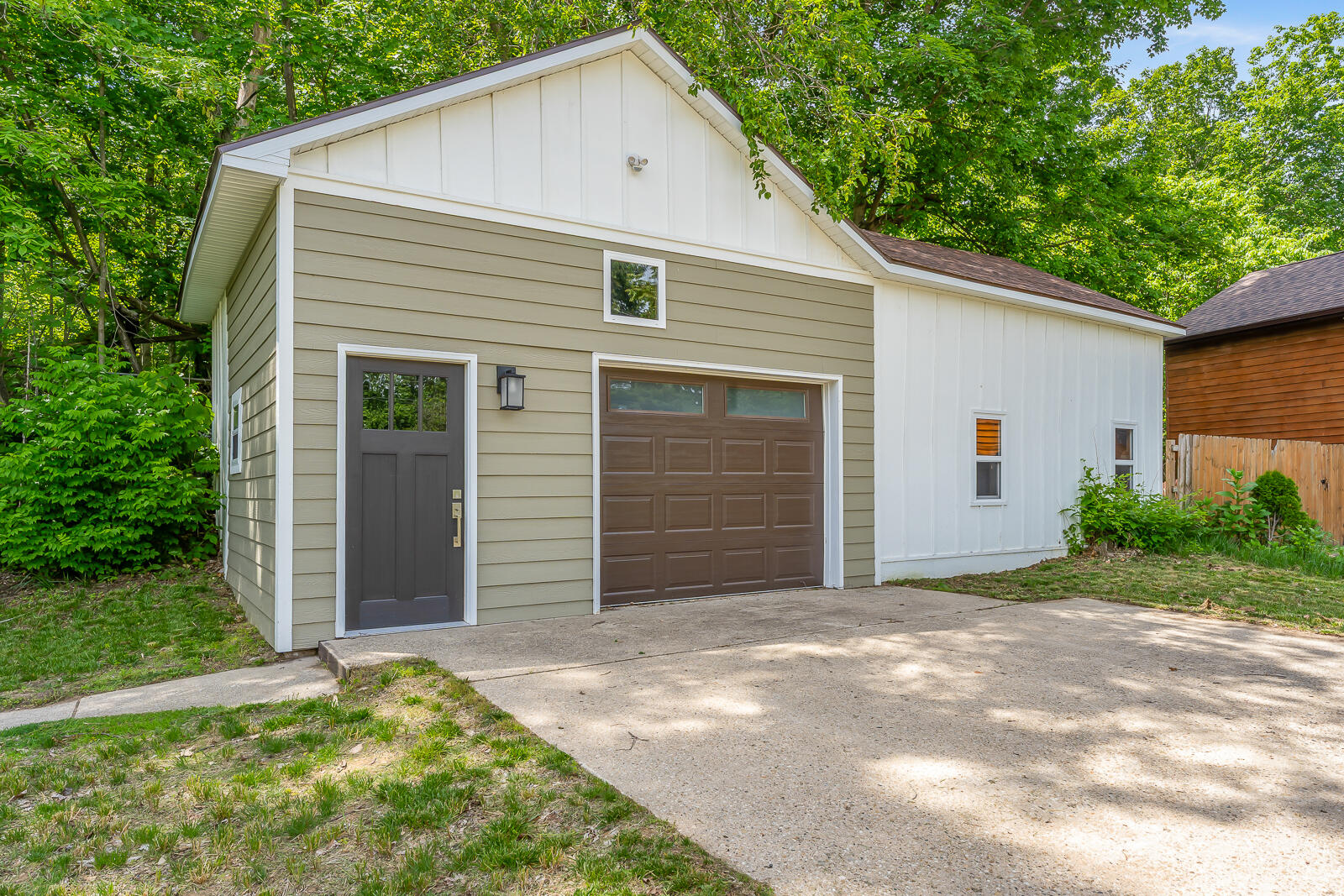 7014 N Bungalow Drive, New Carlisle, IN 46552; Image #10