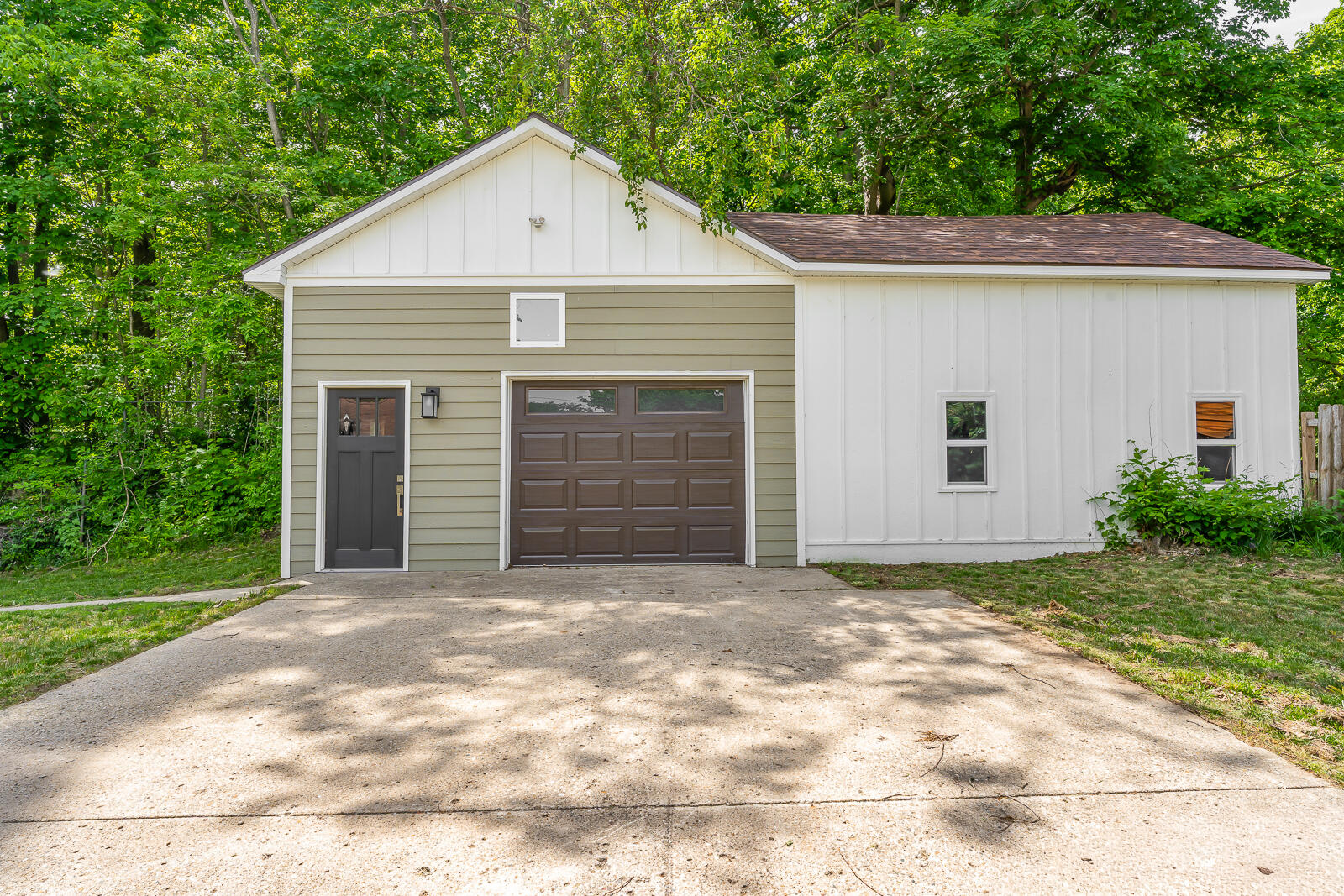 7014 N Bungalow Drive, New Carlisle, IN 46552; Image #11
