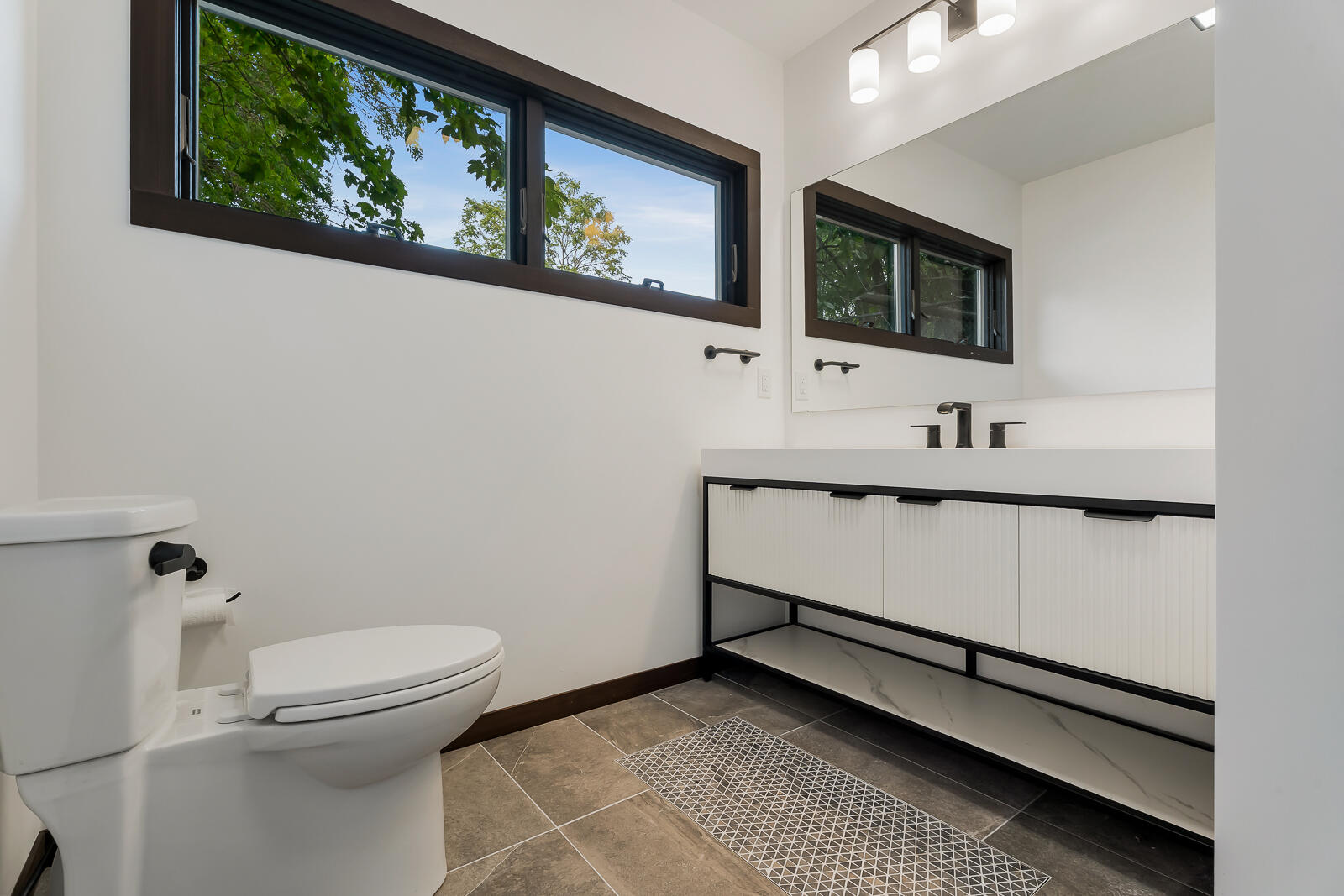 7014 N Bungalow Drive, New Carlisle, IN 46552; Image #48