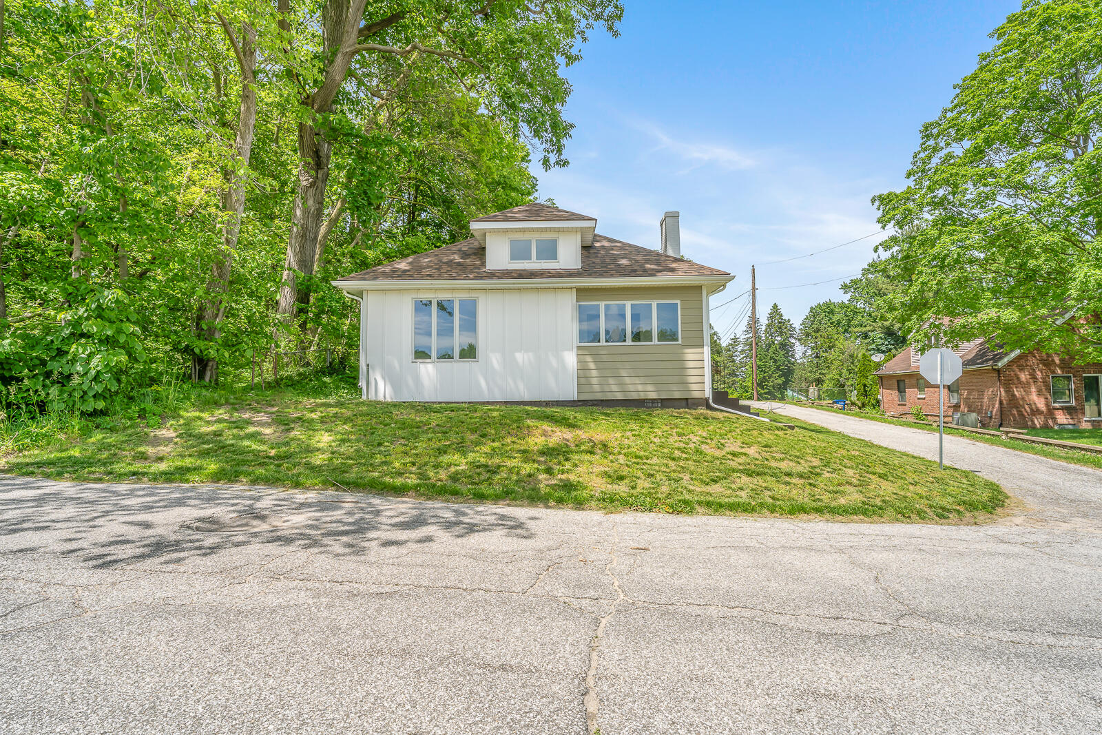 7014 N Bungalow Drive, New Carlisle, IN 46552; Image #7