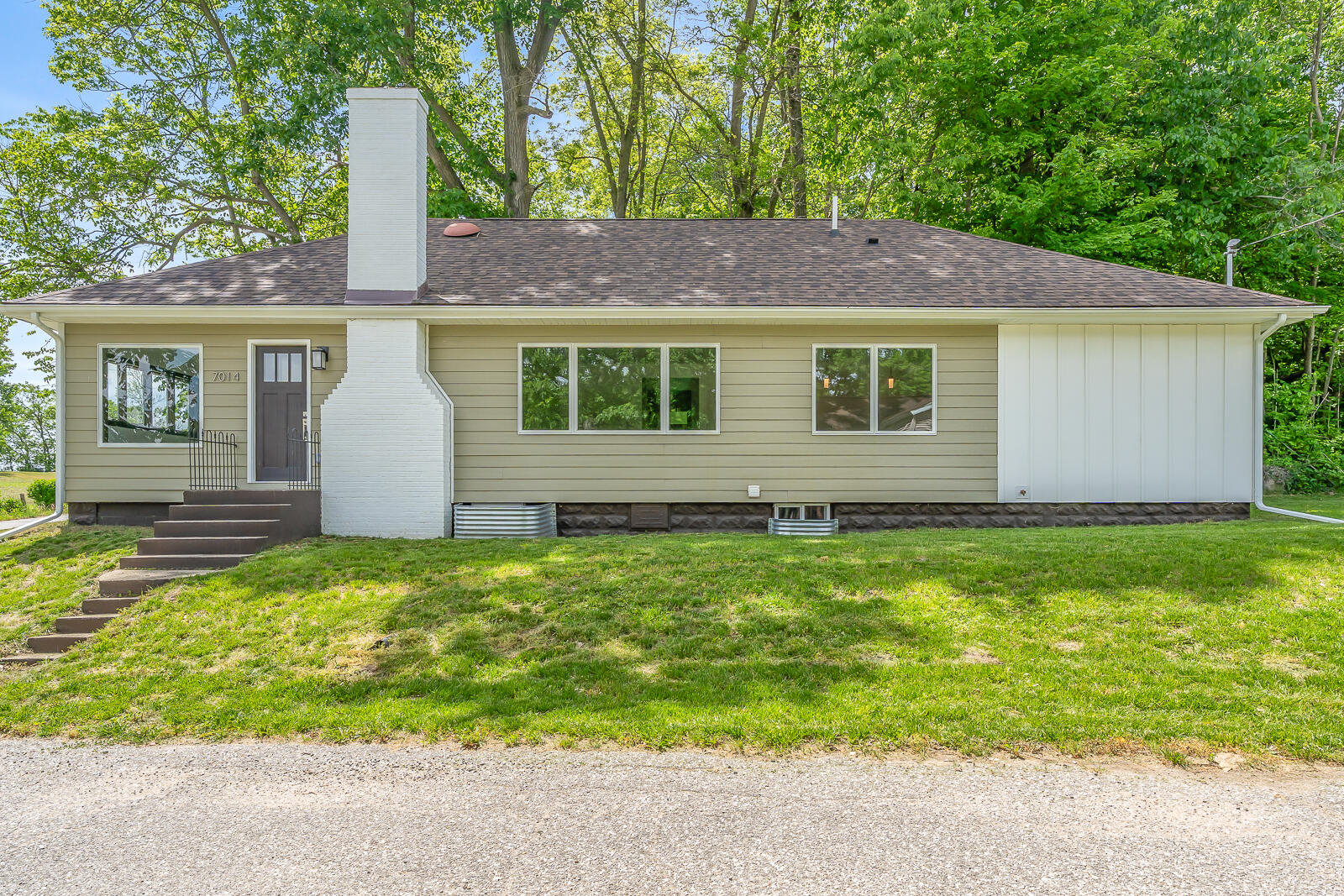 7014 N Bungalow Drive, New Carlisle, IN 46552; Image #8