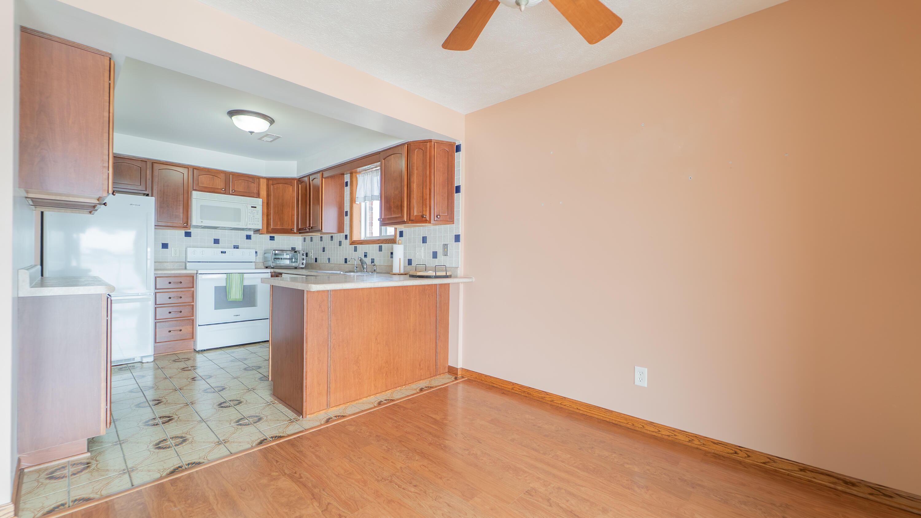 8121 Lakeshore Drive, Cedar Lake, IN #6, 46303; Image #24