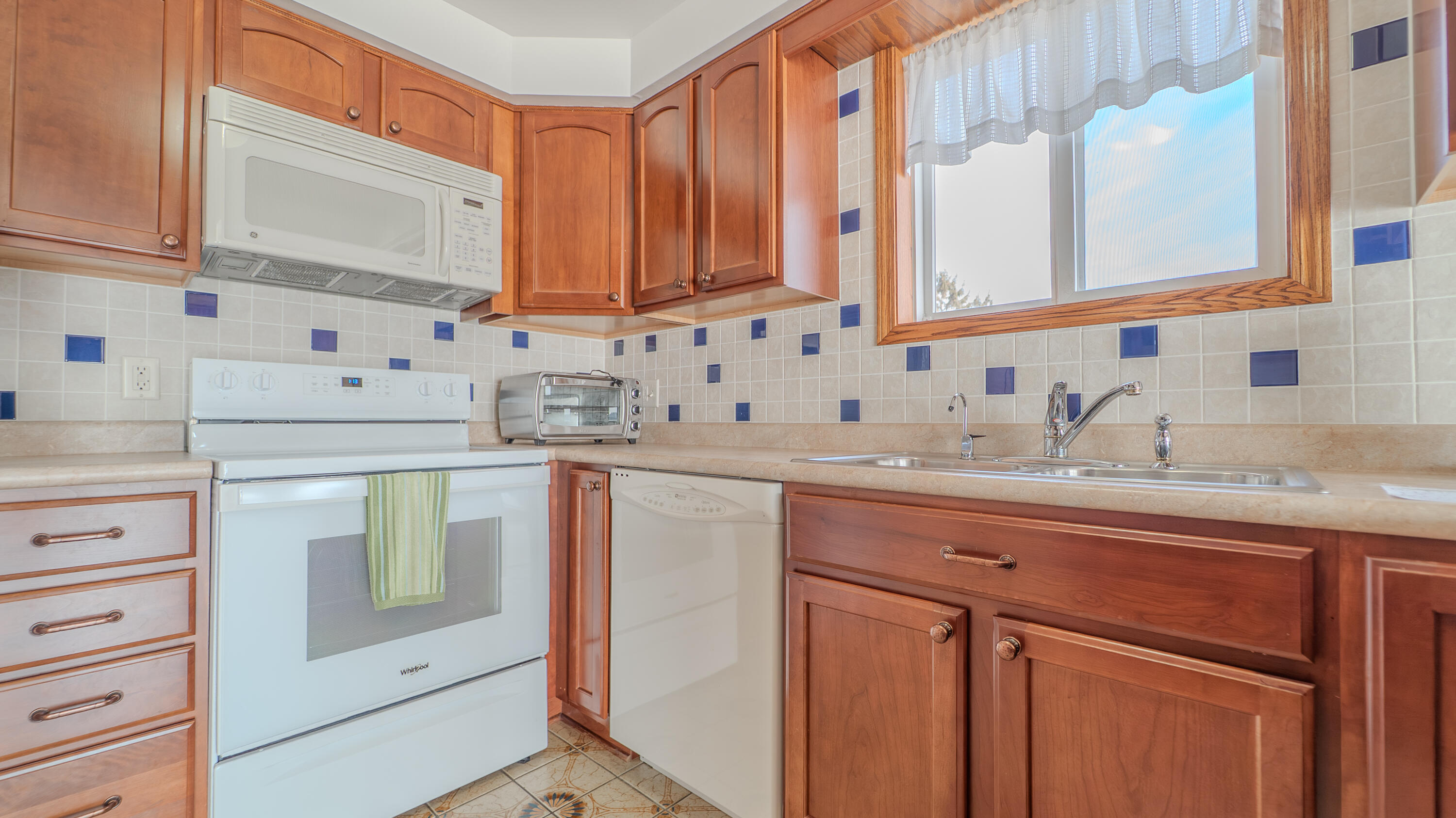 8121 Lakeshore Drive, Cedar Lake, IN #6, 46303; Image #28