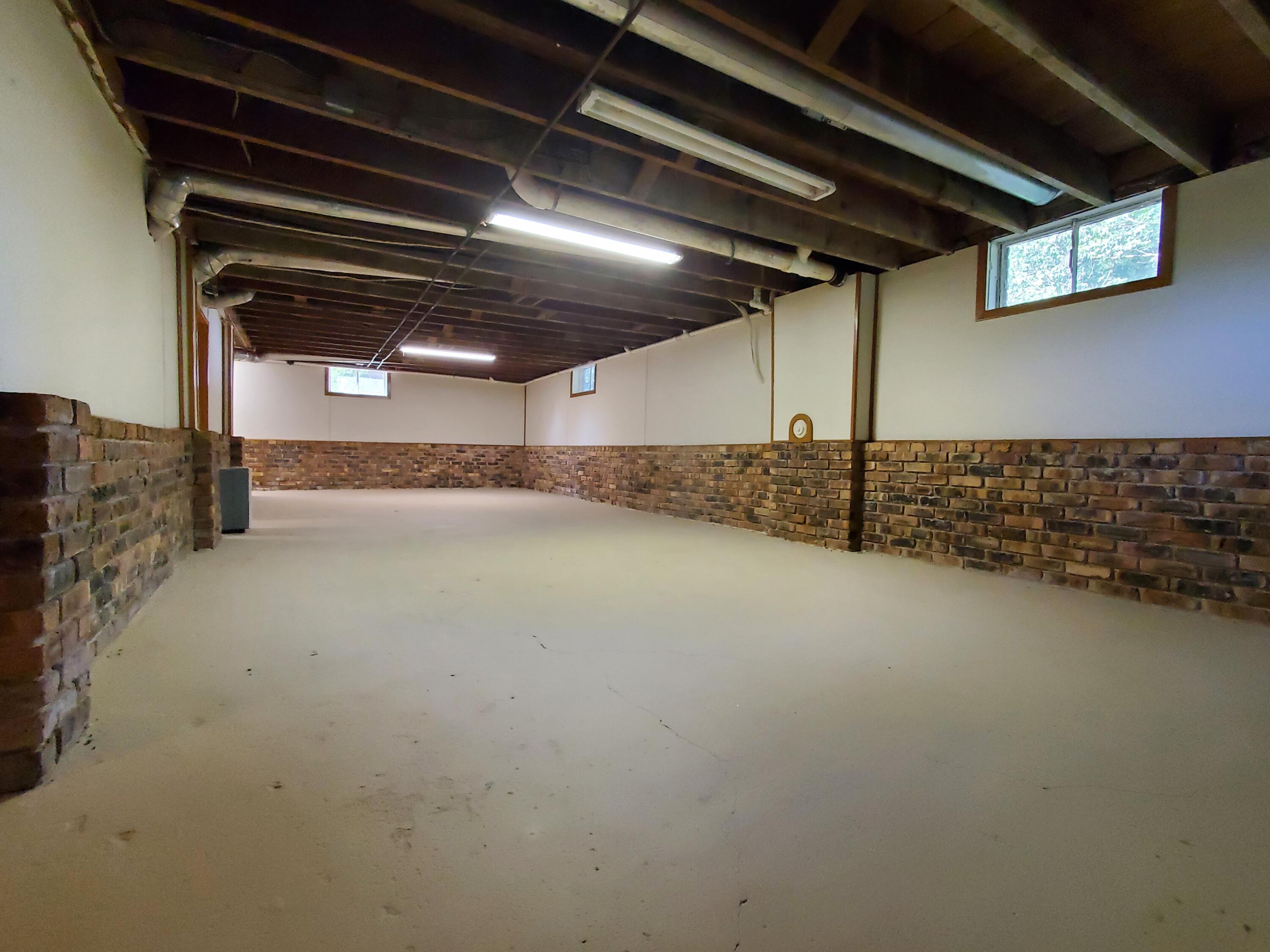 201 W Halleck Street, Morocco, IN 47963; Image #11