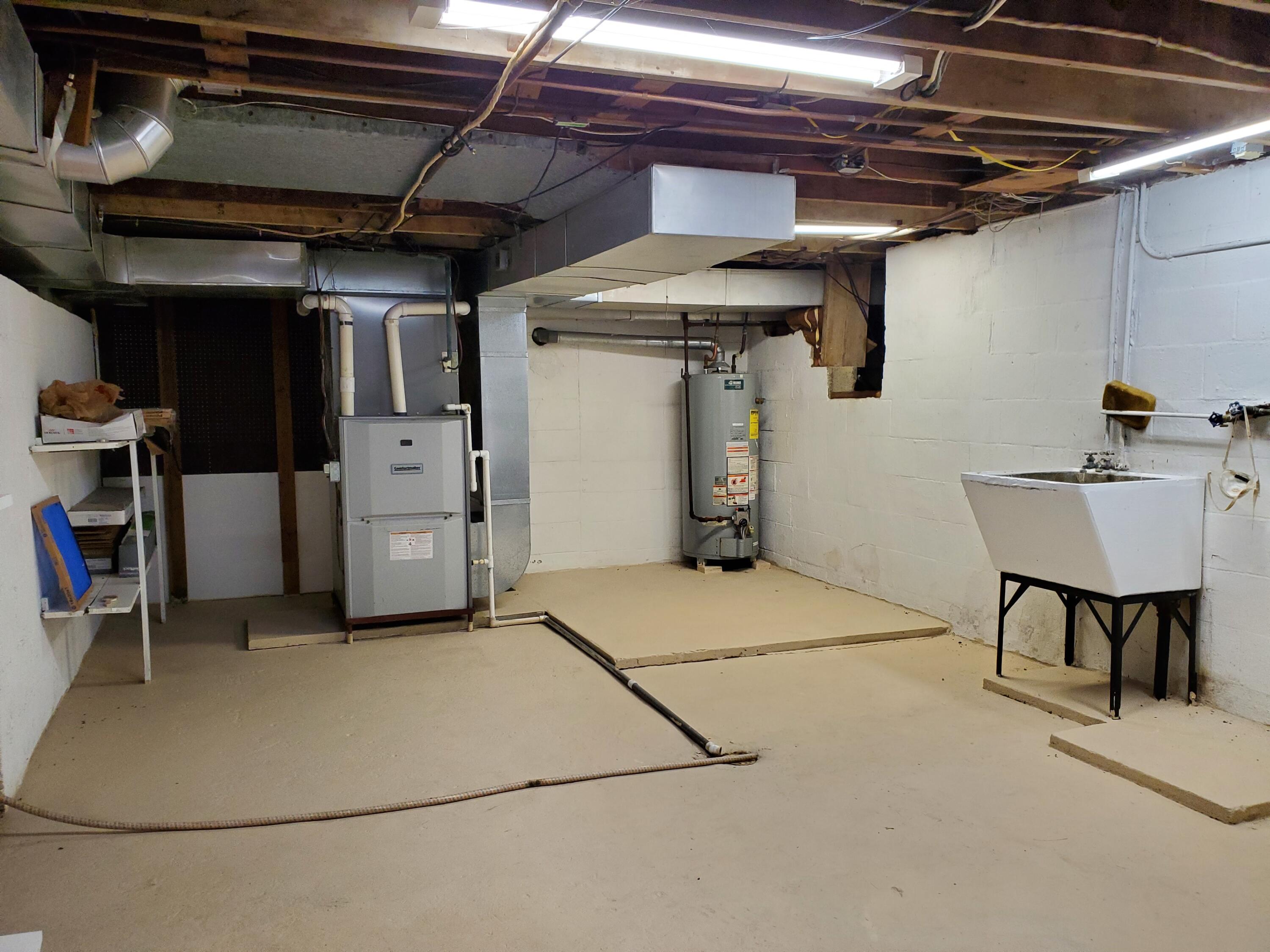 201 W Halleck Street, Morocco, IN 47963; Image #18