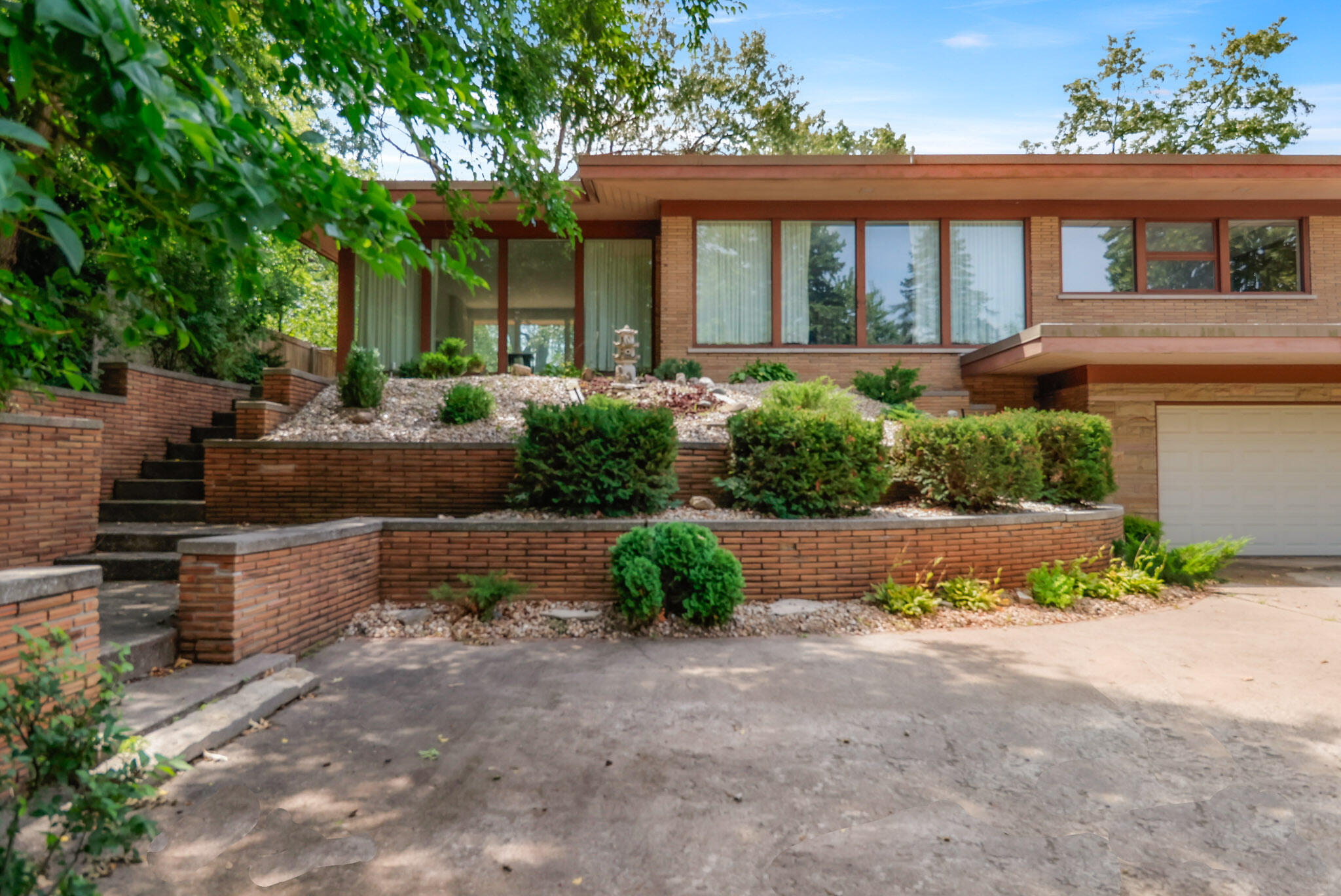 1429 W Lincoln Highway, Schererville, IN 46375; Image #2