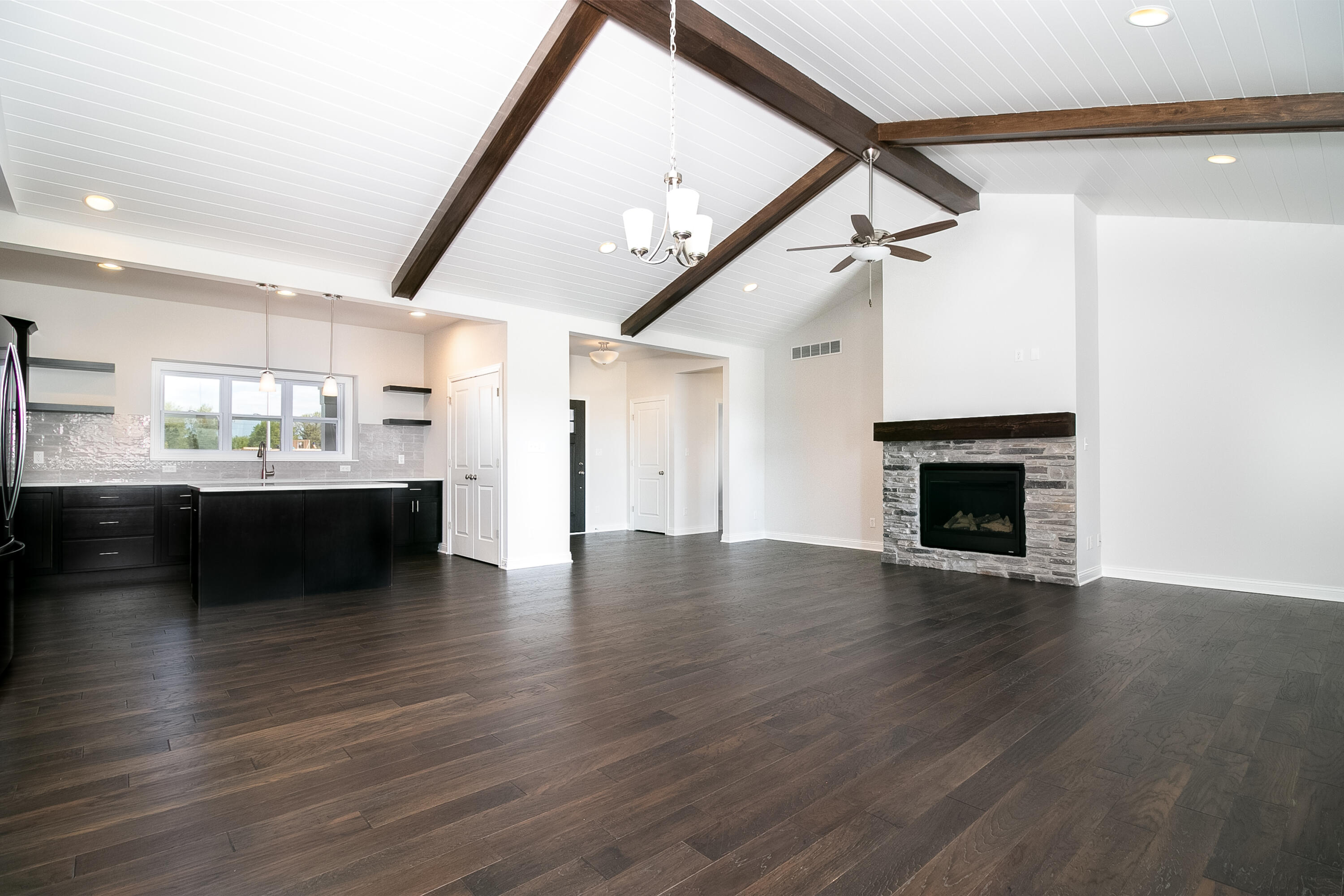 1761 Trailbrook Drive, Valparaiso, IN 46385; Image #2