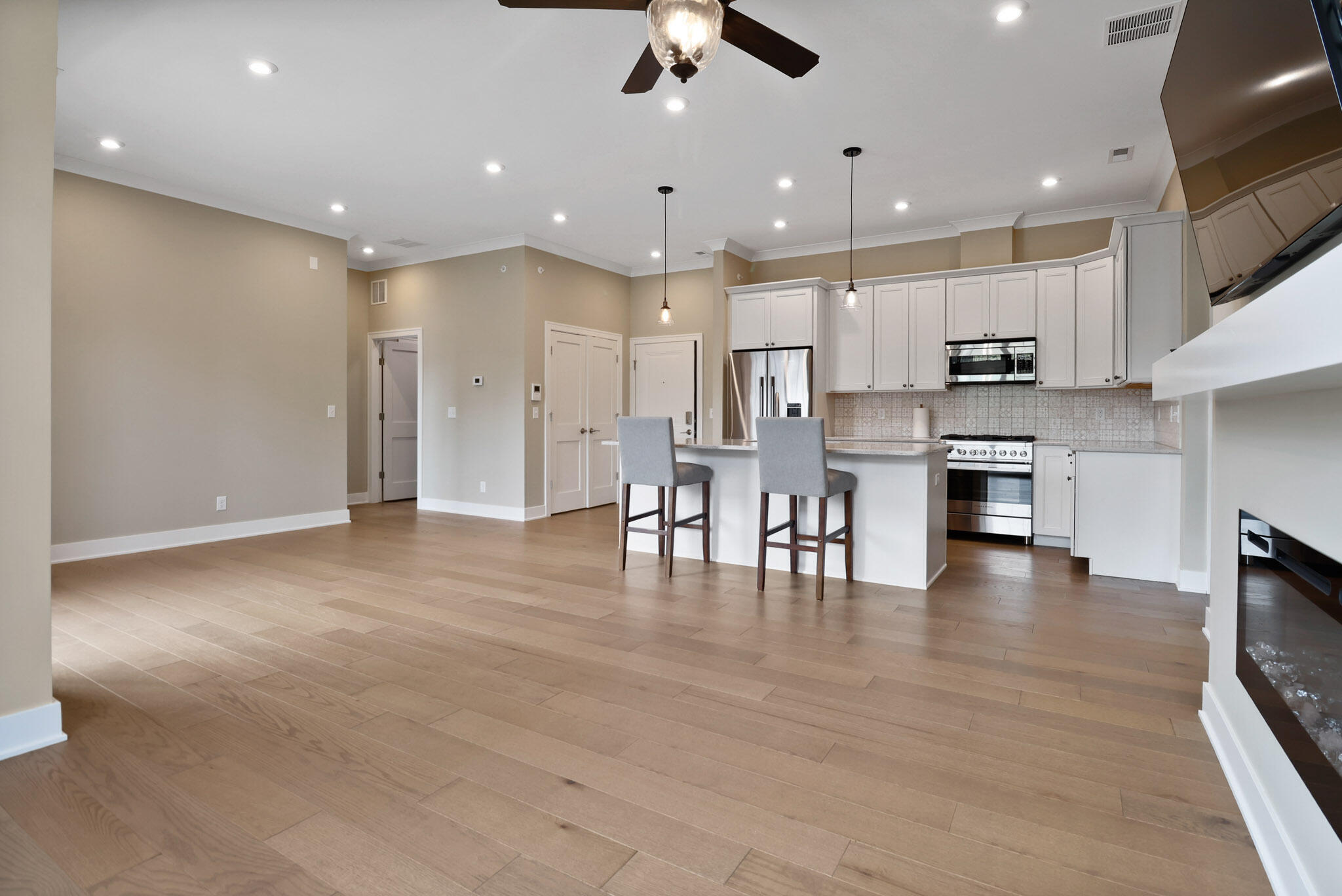 208 N Campbell Street, Valparaiso, IN ##202, 46385; Image #11
