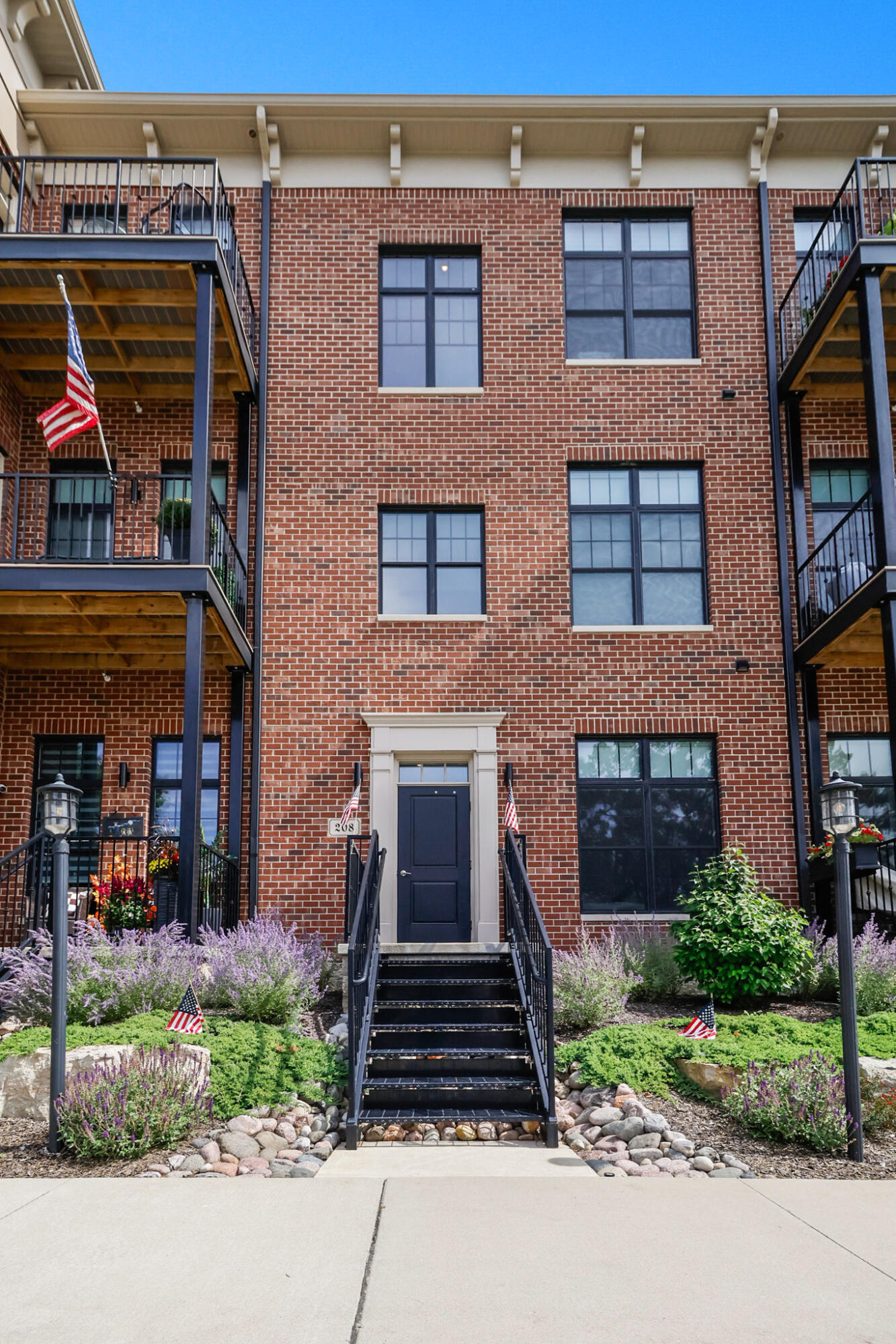 208 N Campbell Street, Valparaiso, IN ##202, 46385; Image #3