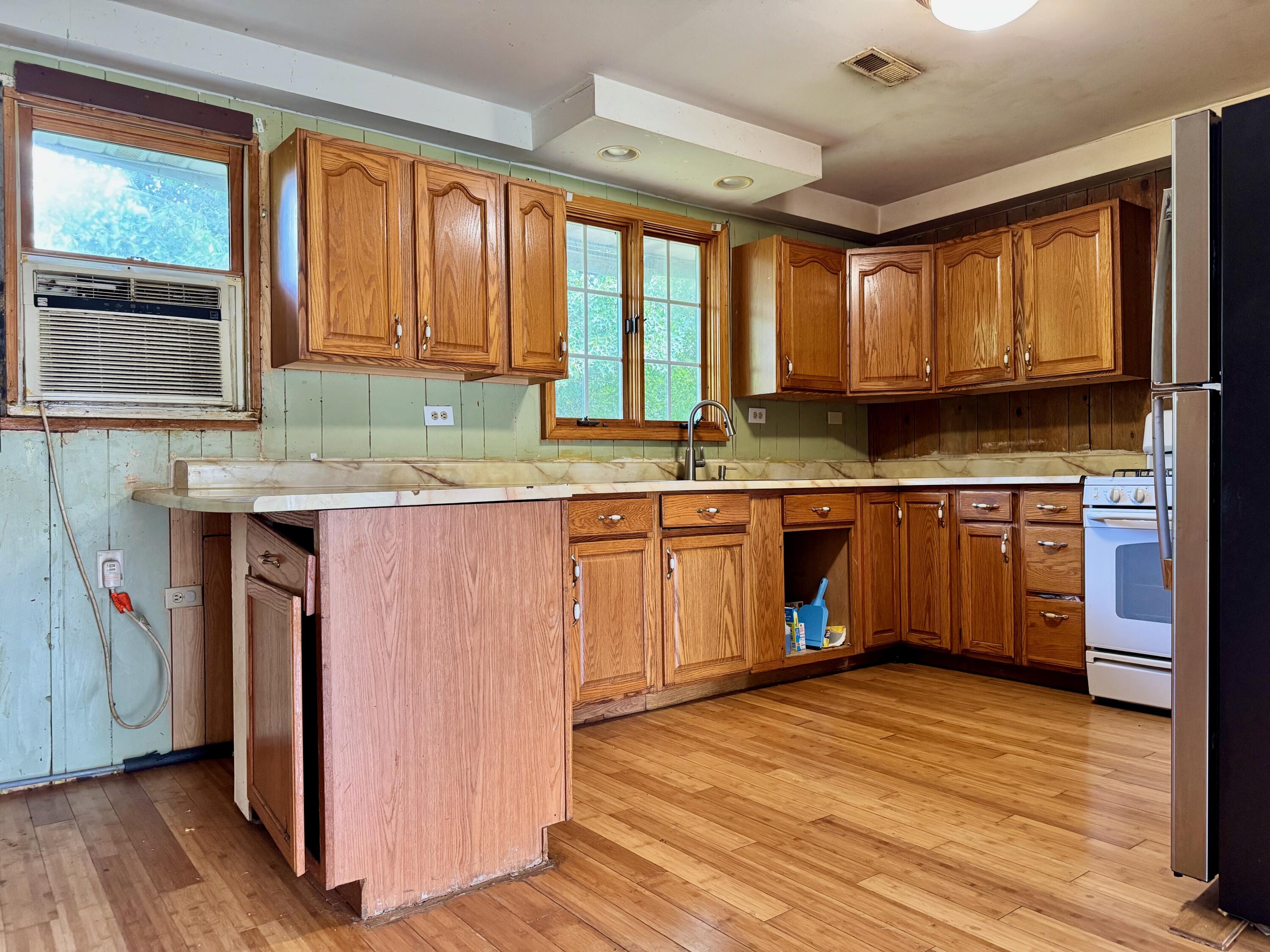 6620 E State Road 10, Knox, IN 46534; Image #8