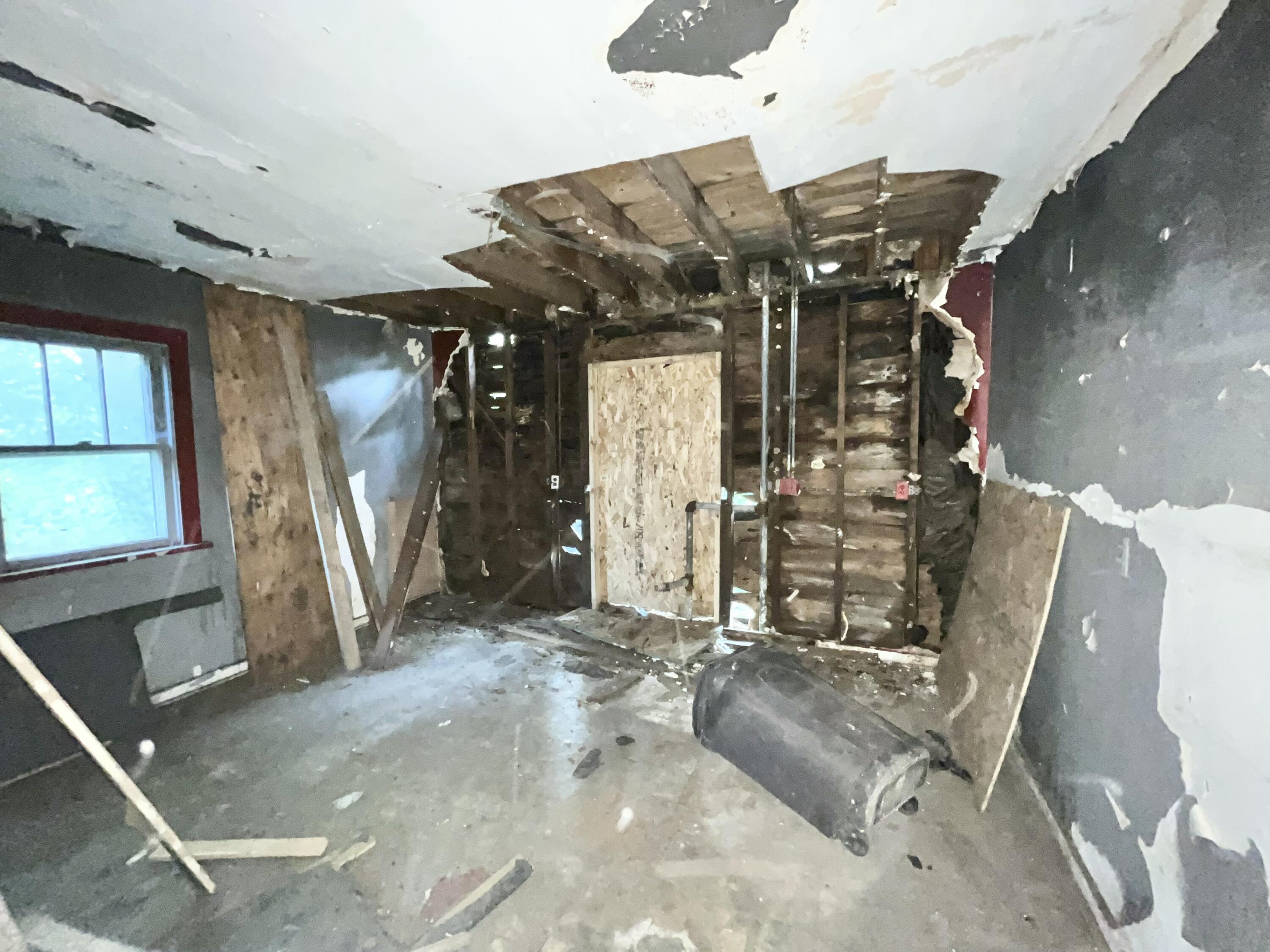 856 Kentucky Street, Gary, IN 46402; Image #5