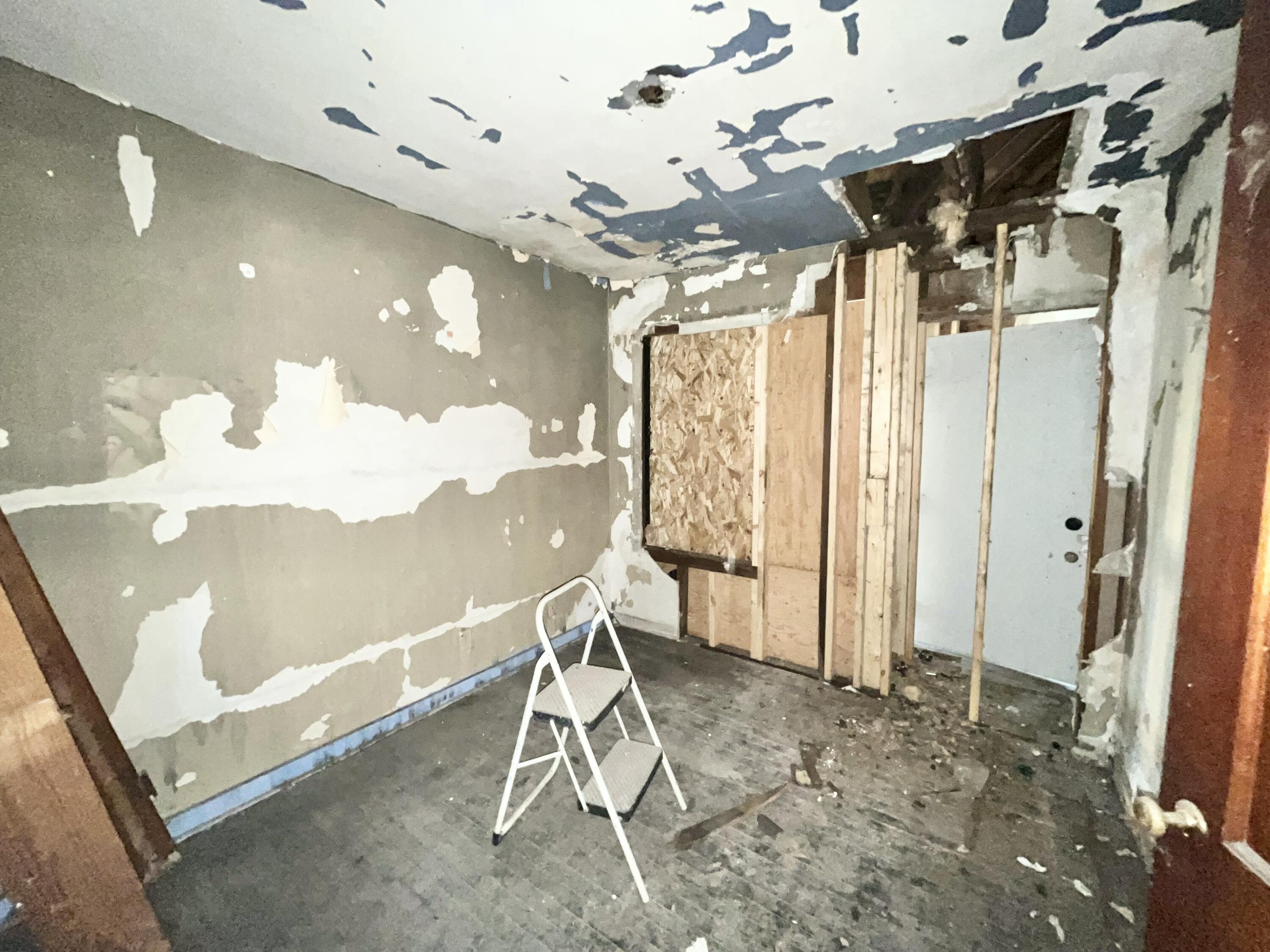 856 Kentucky Street, Gary, IN 46402; Image #6