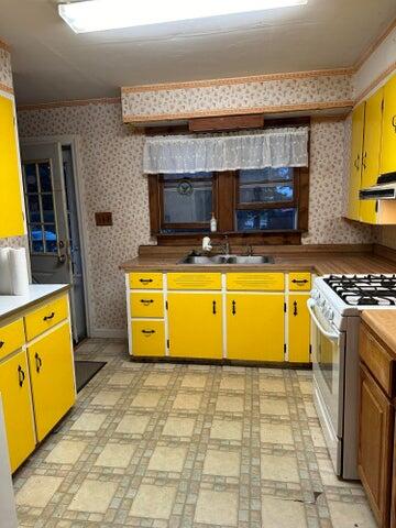 16393 Hendricks Street, Lowell, IN 46356; Image #6