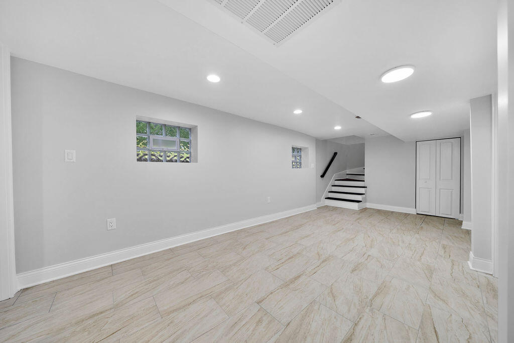 1297 W 17th Avenue, Gary, IN 46407; Image #12