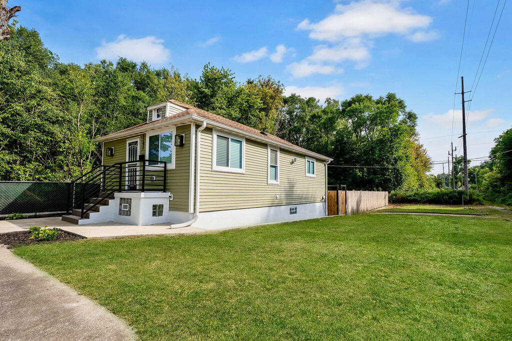 1297 W 17th Avenue, Gary, IN 46407; Image #2