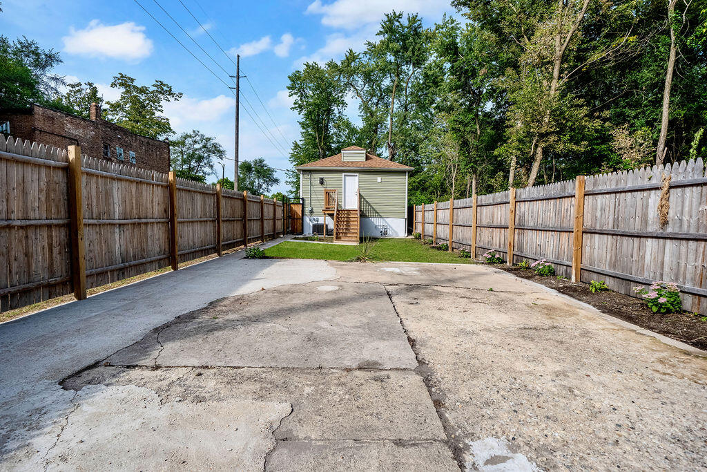 1297 W 17th Avenue, Gary, IN 46407; Image #20