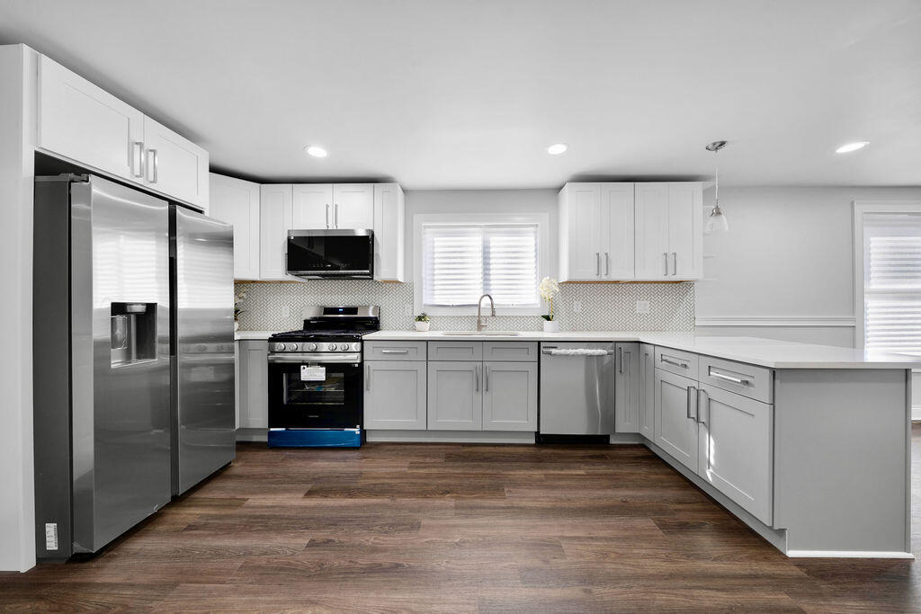 1297 W 17th Avenue, Gary, IN 46407; Image #6
