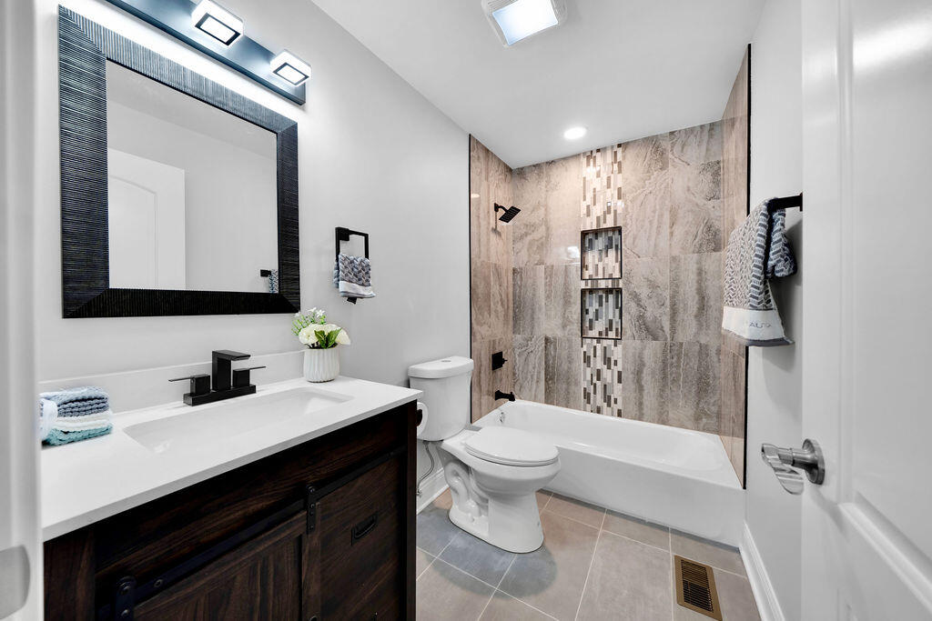 1297 W 17th Avenue, Gary, IN 46407; Image #9