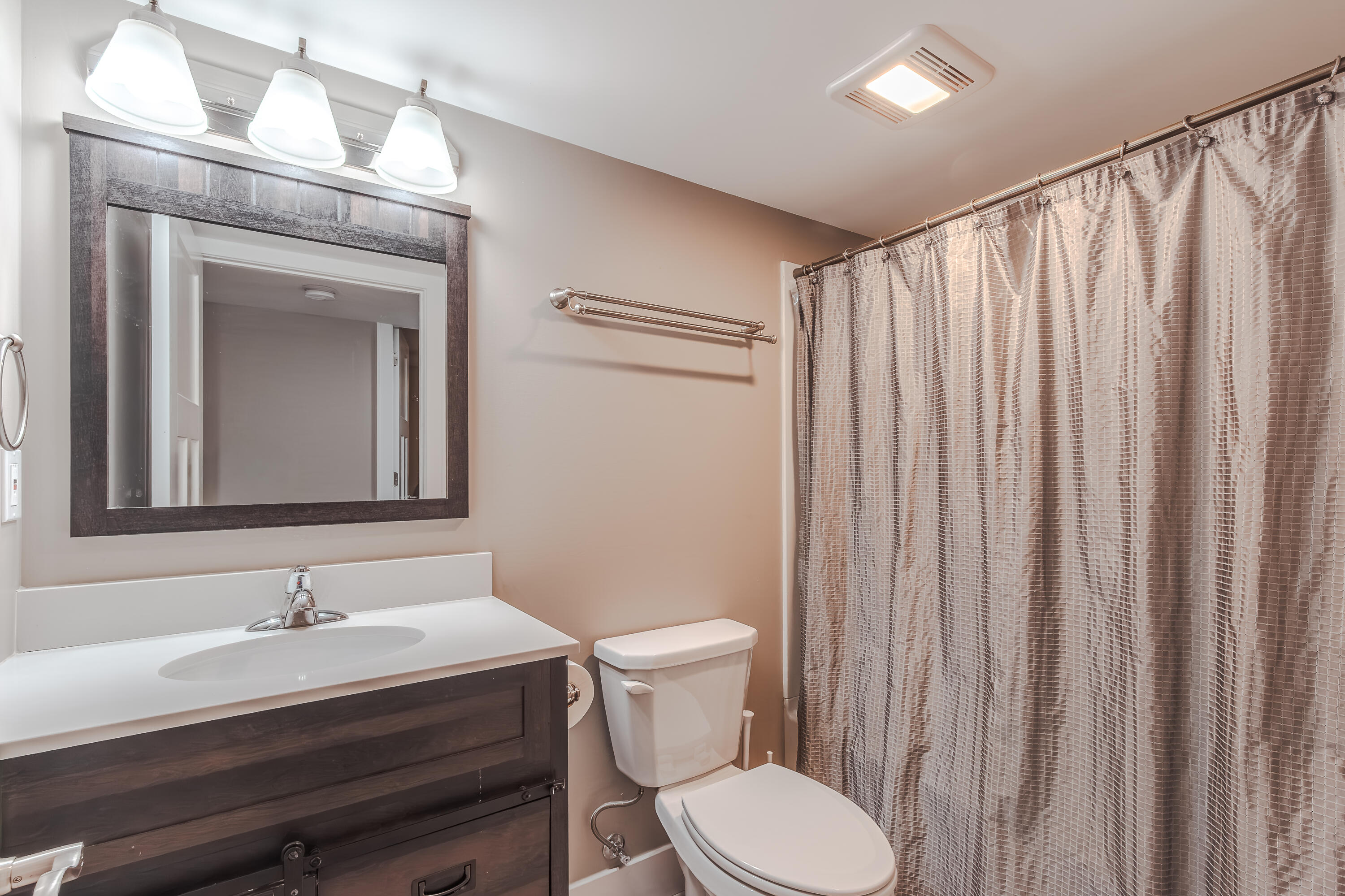 4010 Crown Drive, Valparaiso, IN 46383; Image #39