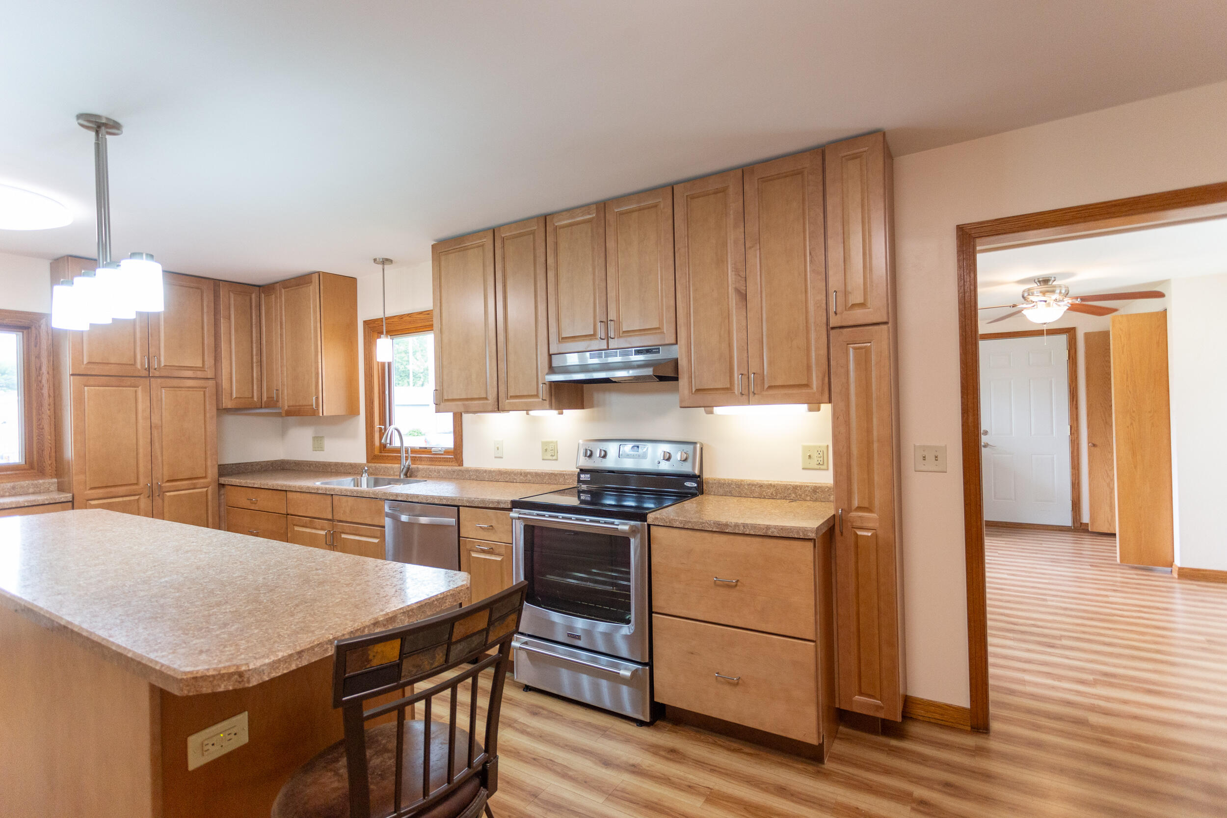 601 E Main Street, La Crosse, IN 46348; Image #10