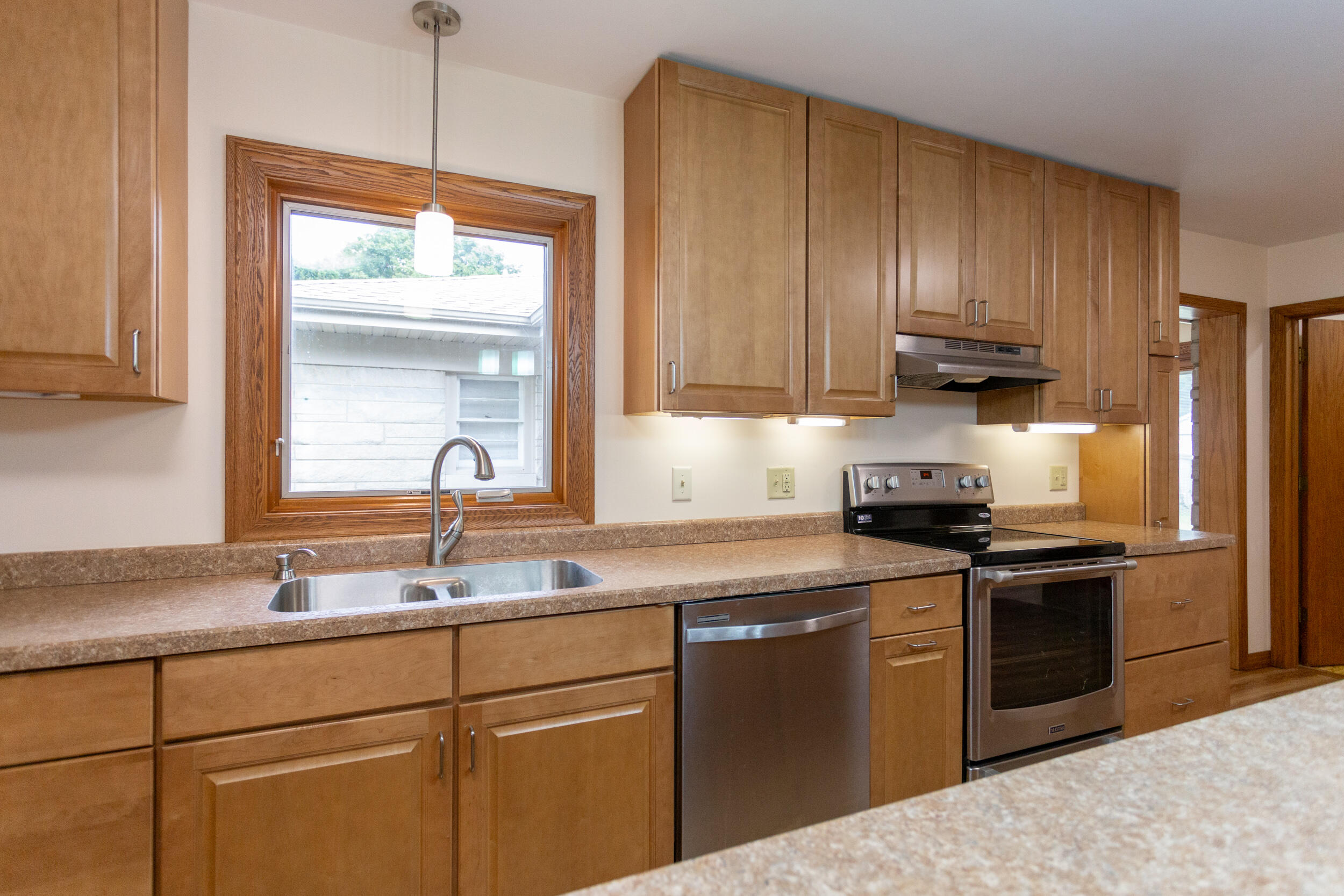 601 E Main Street, La Crosse, IN 46348; Image #13