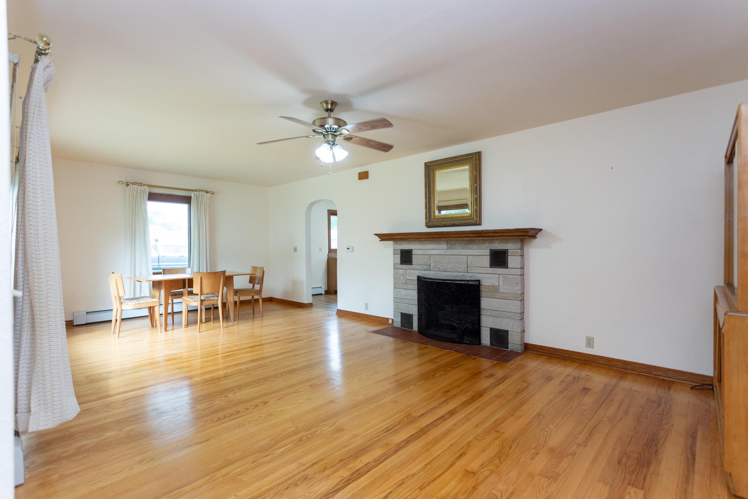 601 E Main Street, La Crosse, IN 46348; Image #5