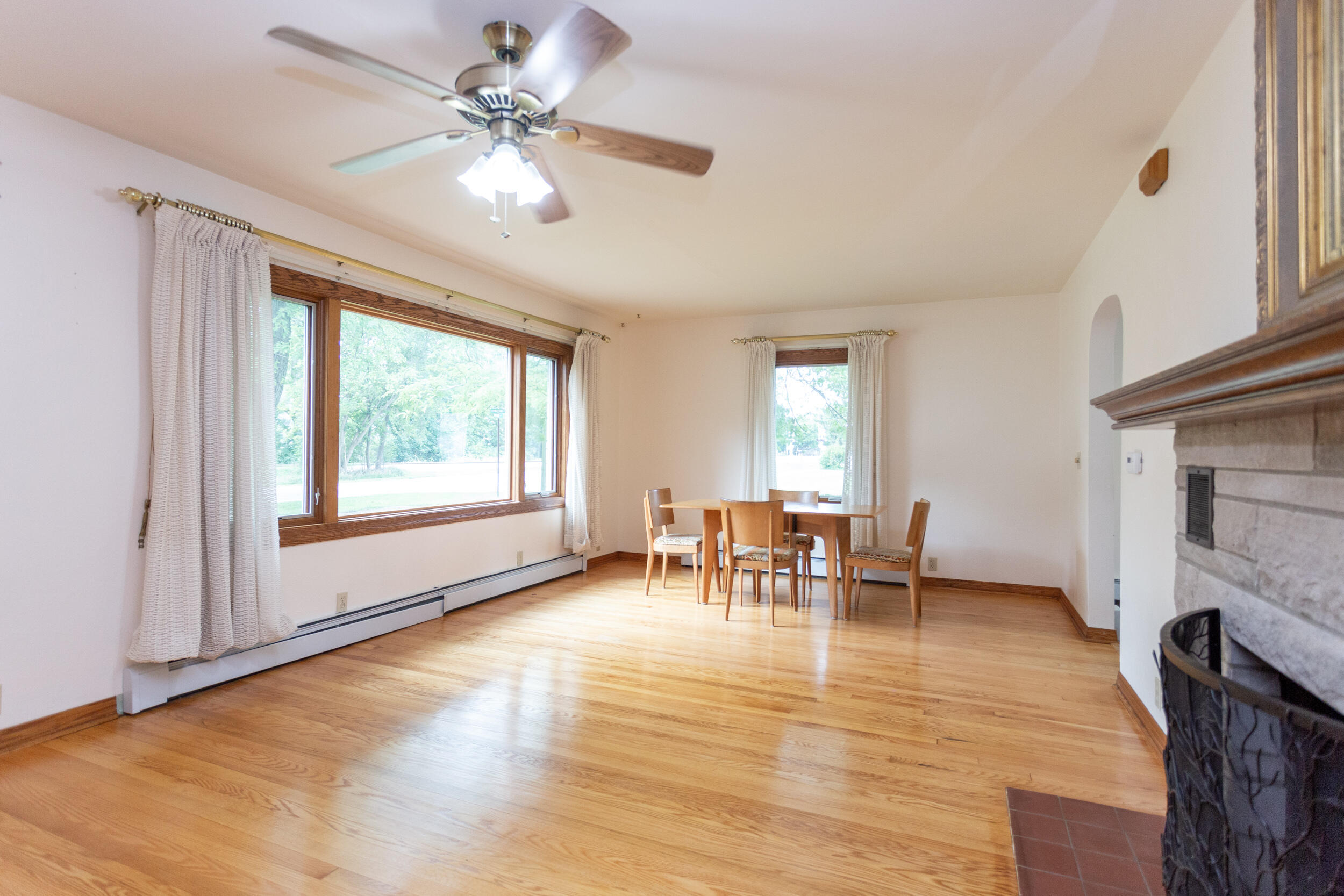 601 E Main Street, La Crosse, IN 46348; Image #6